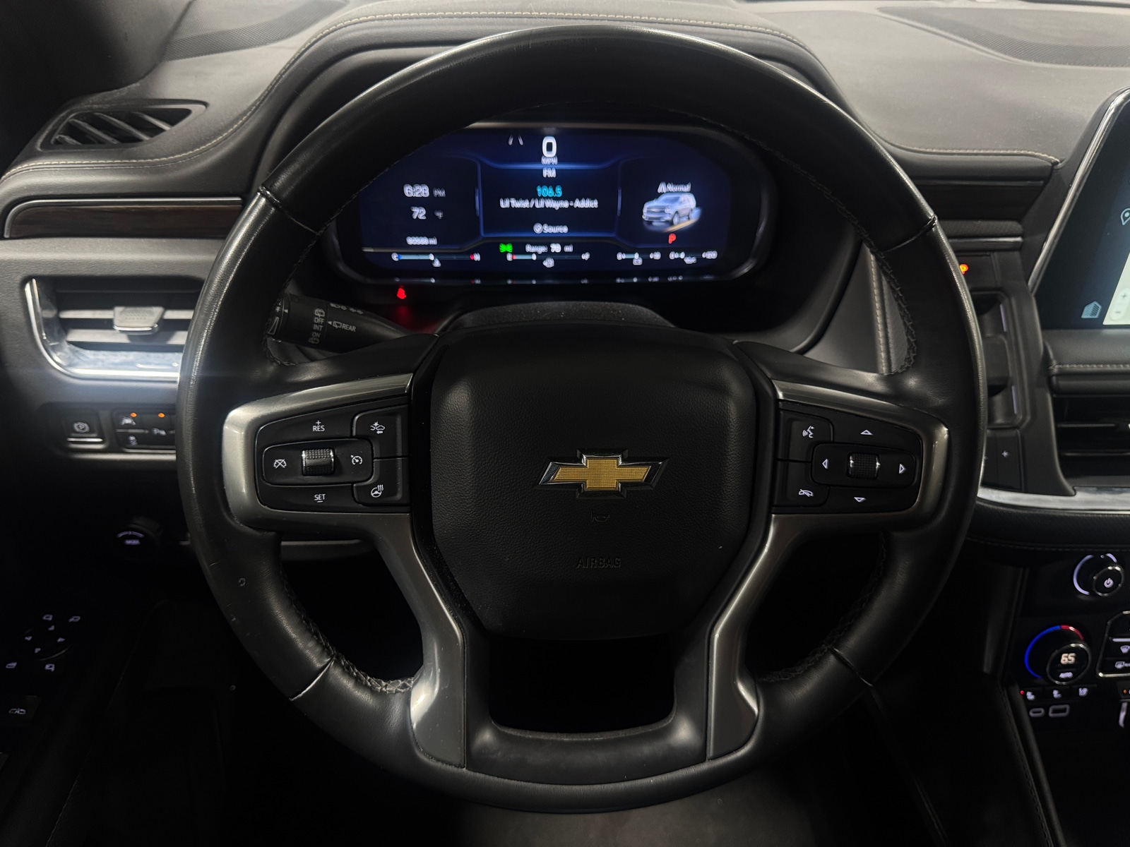 Thumbnail: 2023 Chevrolet Suburban - 4
