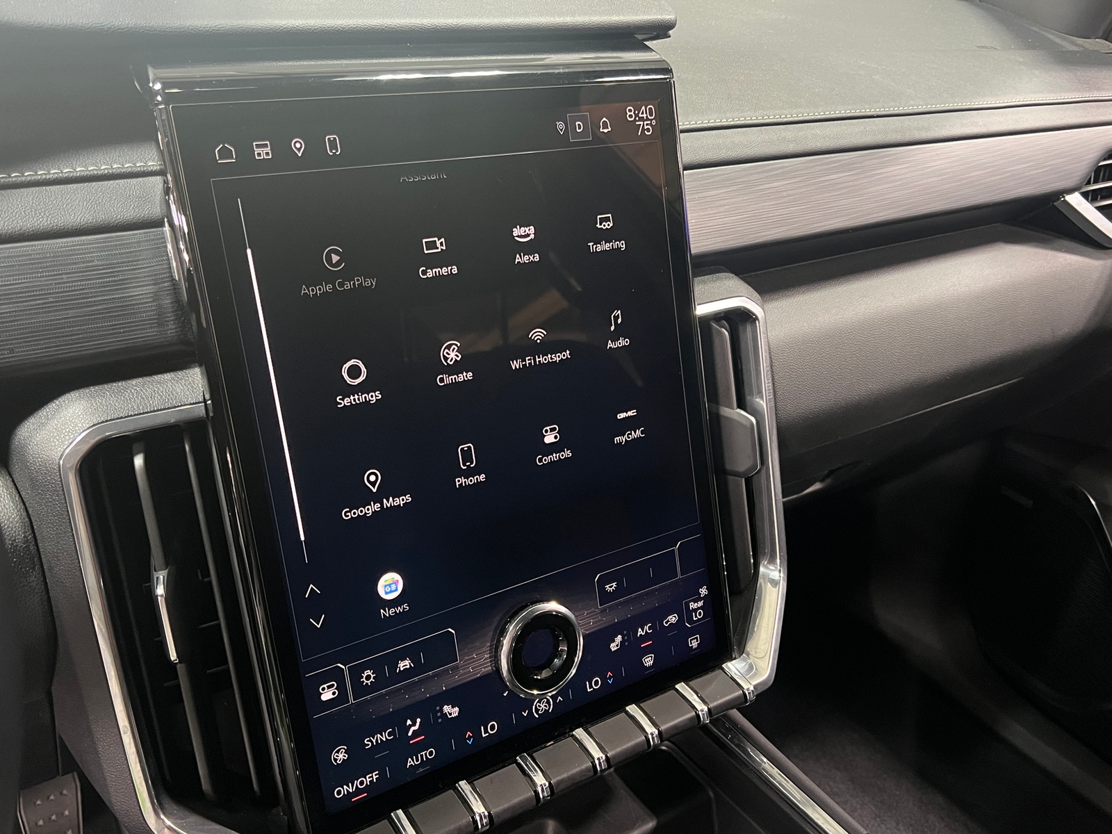 Thumbnail: 2025 GMC Acadia - 4