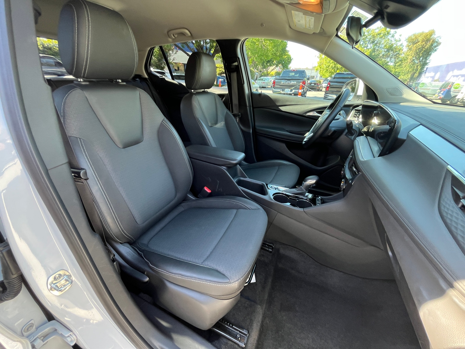 Thumbnail: 2025 Buick Encore GX - 2