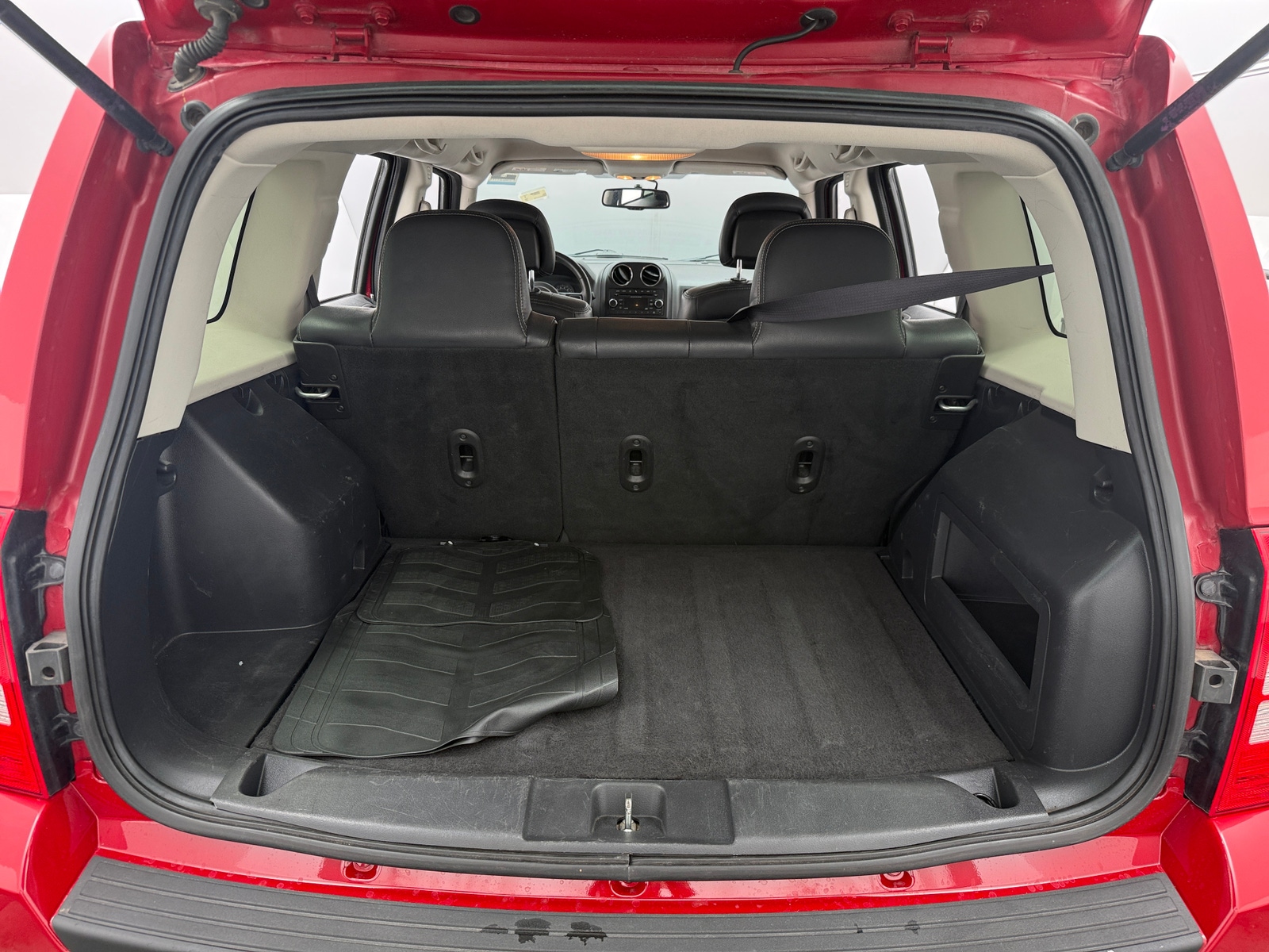 Thumbnail: 2016 Jeep Patriot - 7