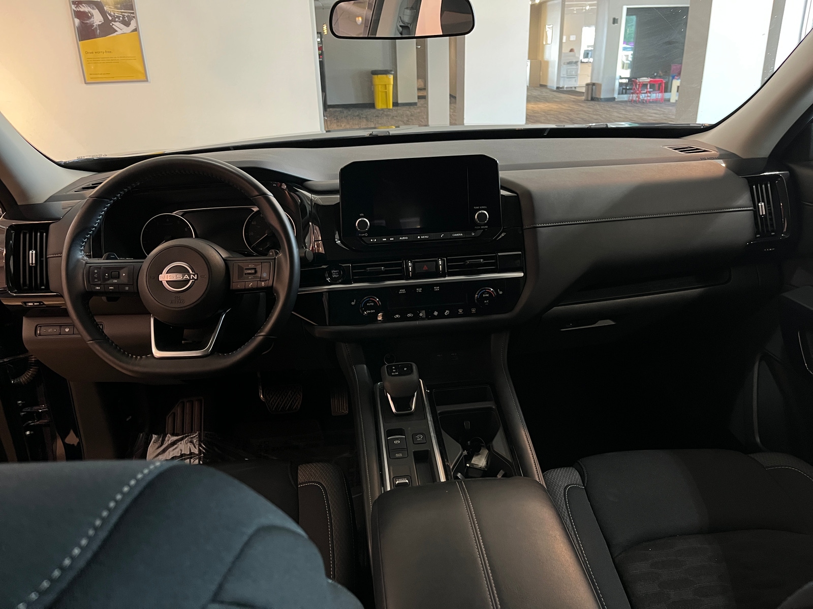 Thumbnail: 2025 Nissan Pathfinder - 3