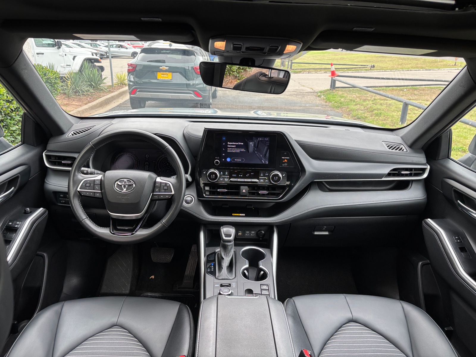 Thumbnail: 2025 Toyota Highlander - 3