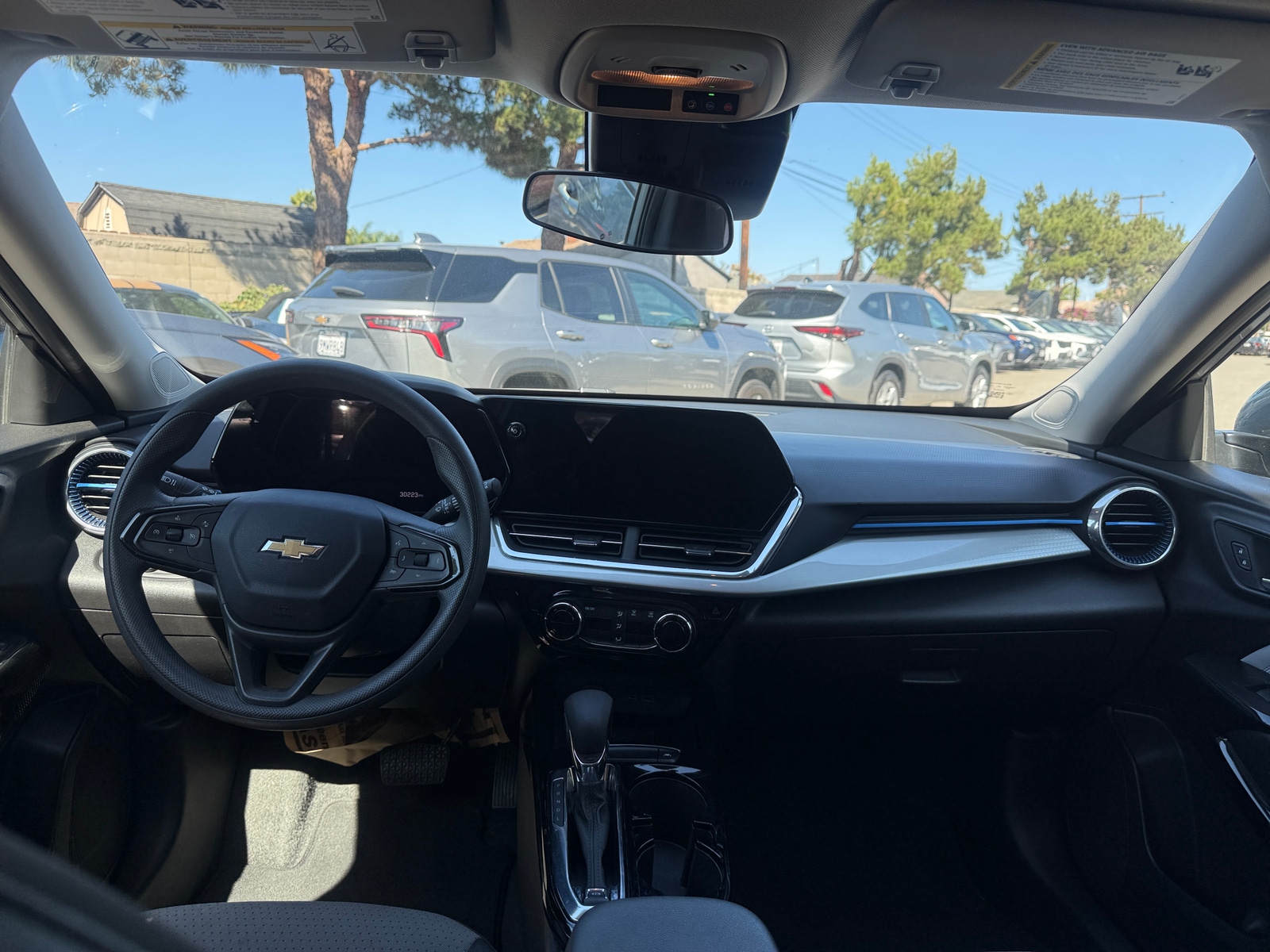 Thumbnail: 2025 Chevrolet Trax - 3