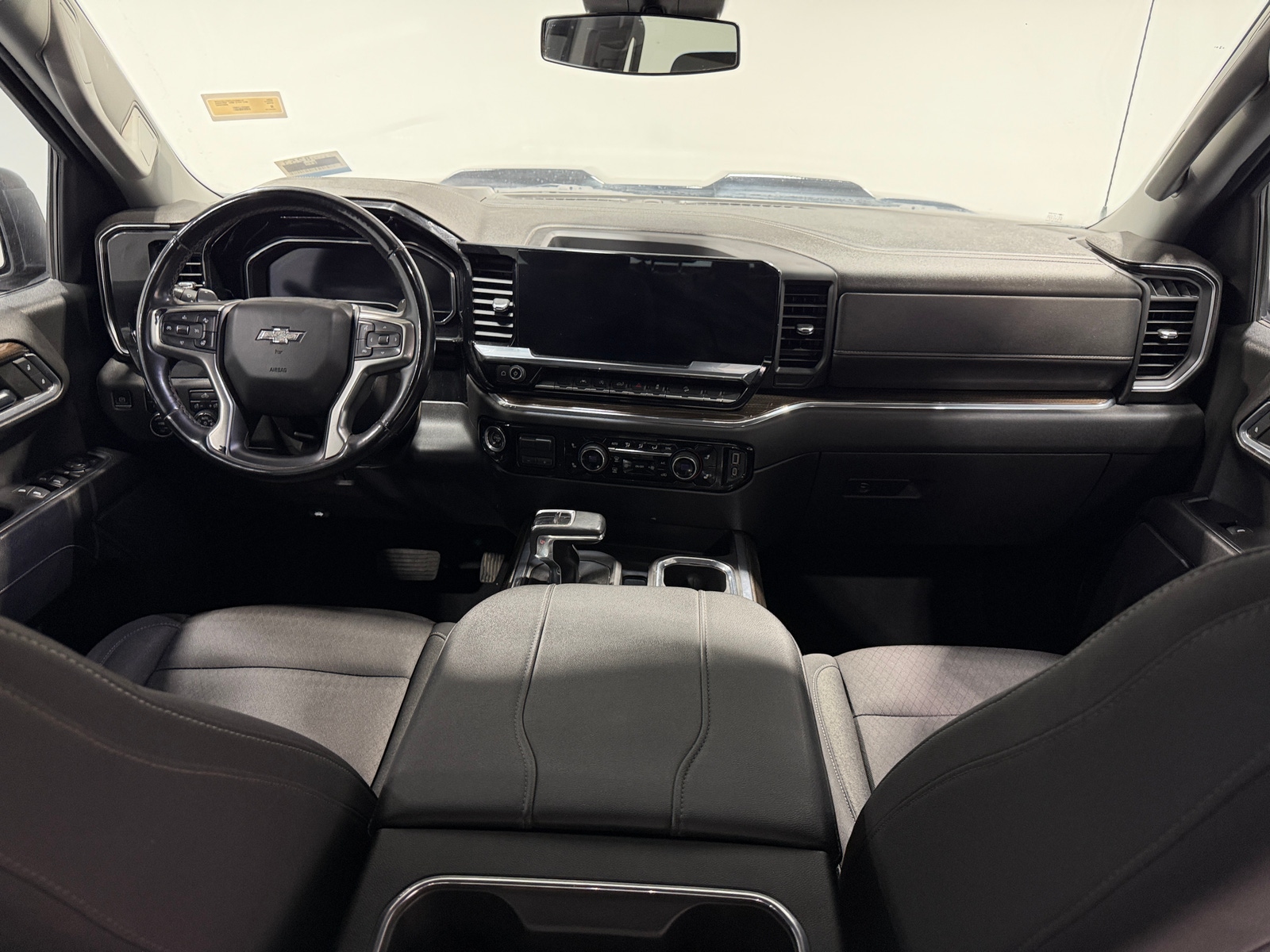 Thumbnail: 2023 Chevrolet Silverado 1500 - 3