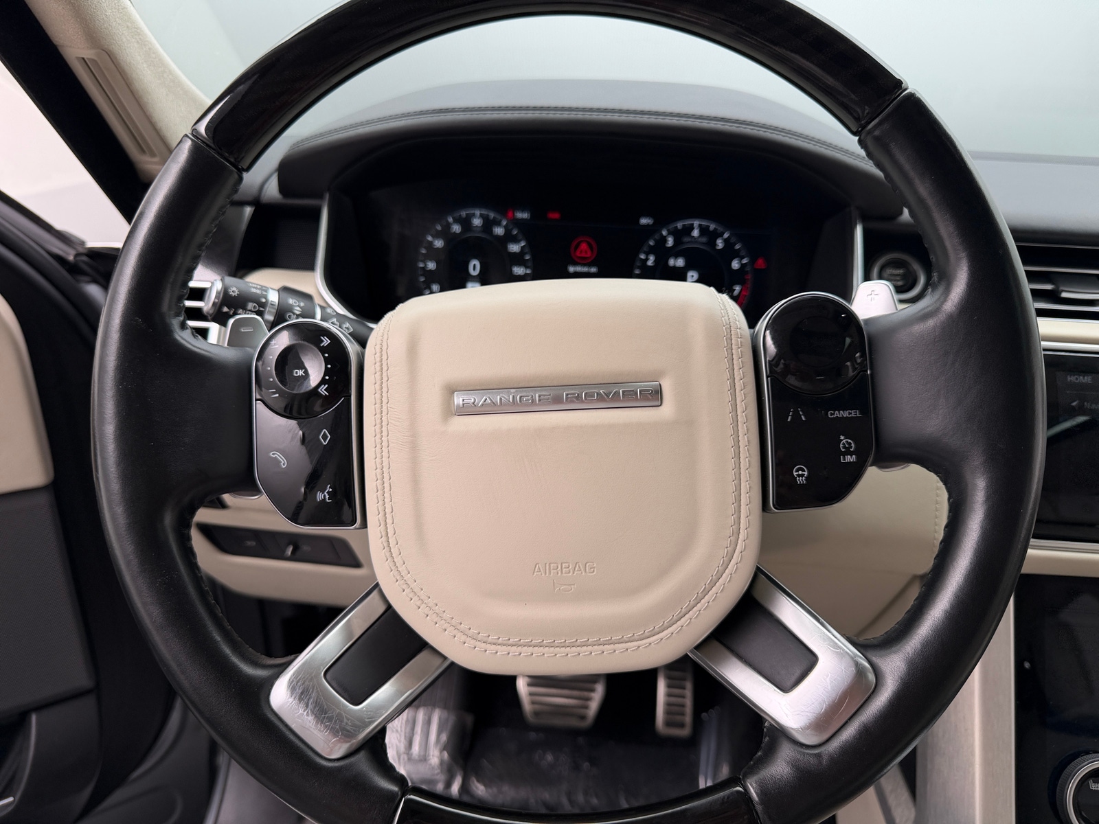 Thumbnail: 2020 Land Rover Range Rover - 4