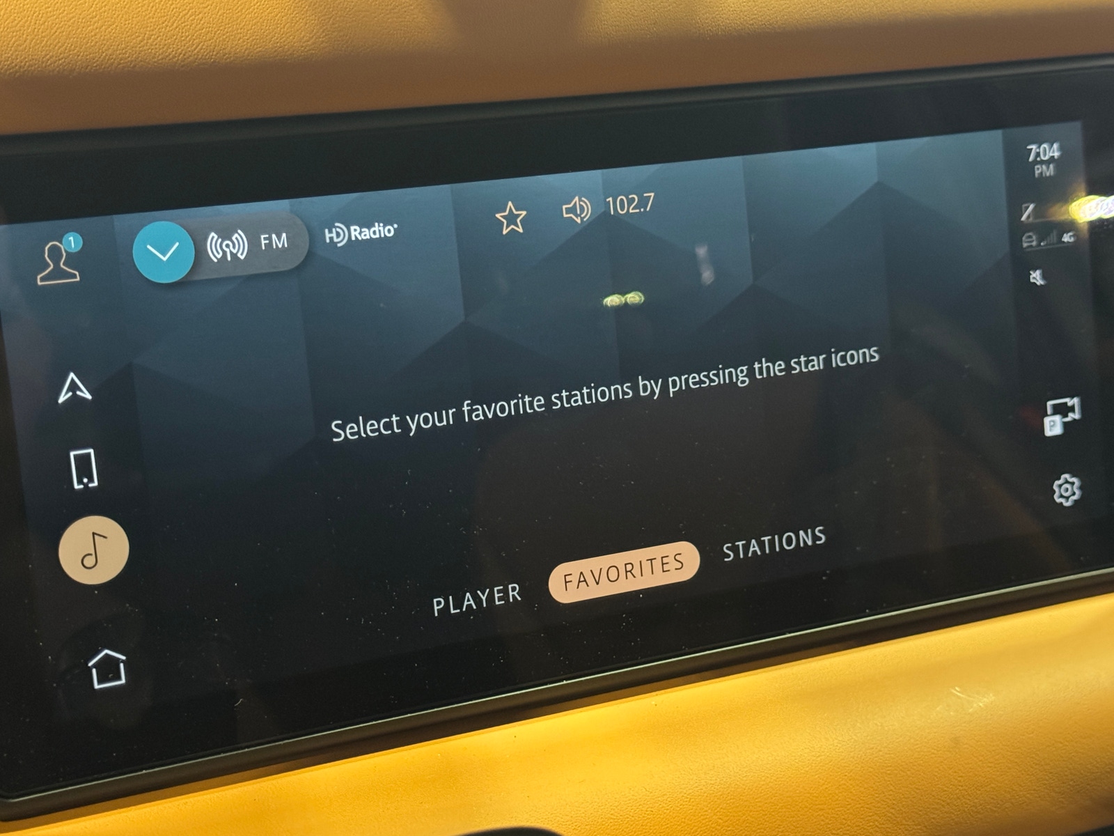 Thumbnail: 2023 Land Rover Defender - 3