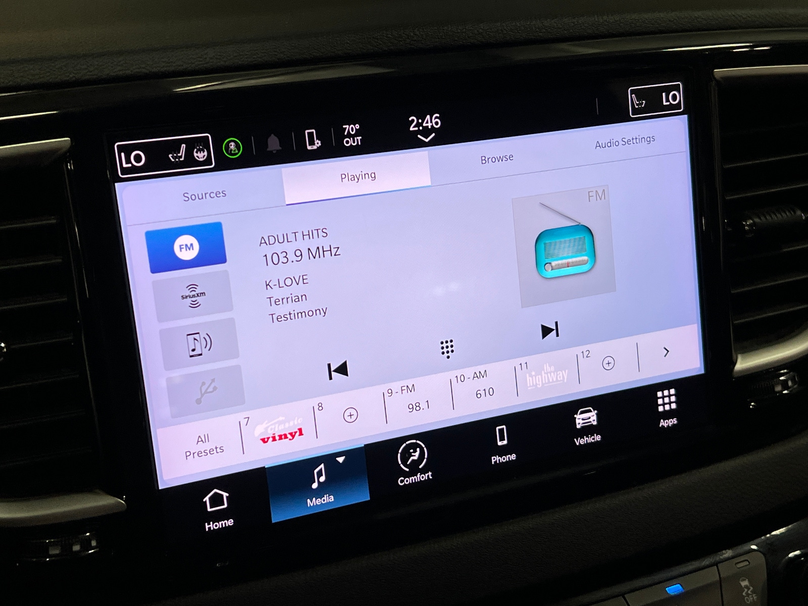 Thumbnail: 2023 Chrysler Pacifica - 3