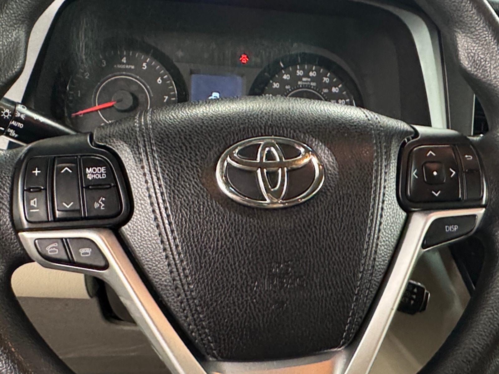 Thumbnail: 2017 Toyota Sienna - 5