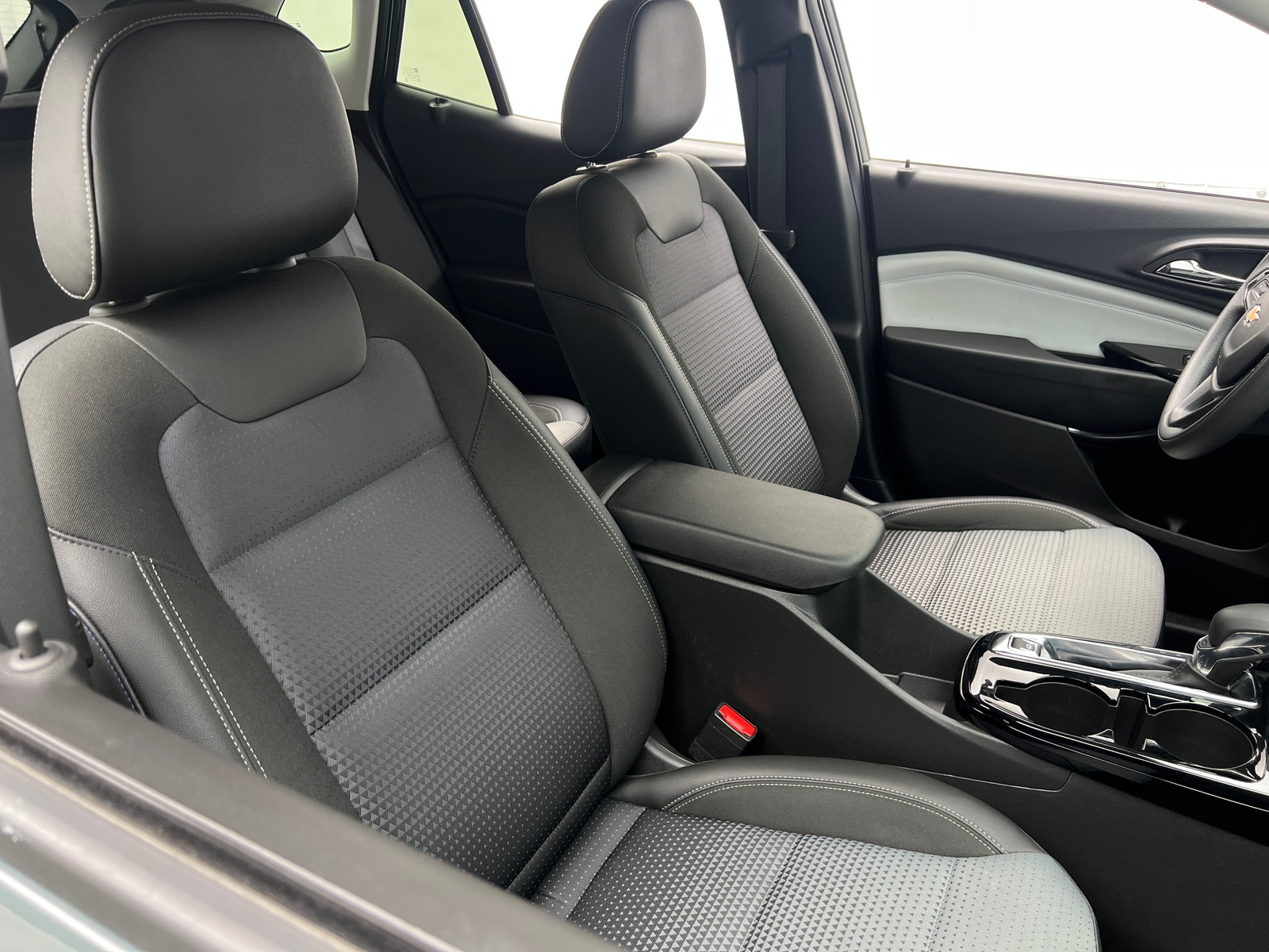 Thumbnail: 2025 Chevrolet Trax - 2
