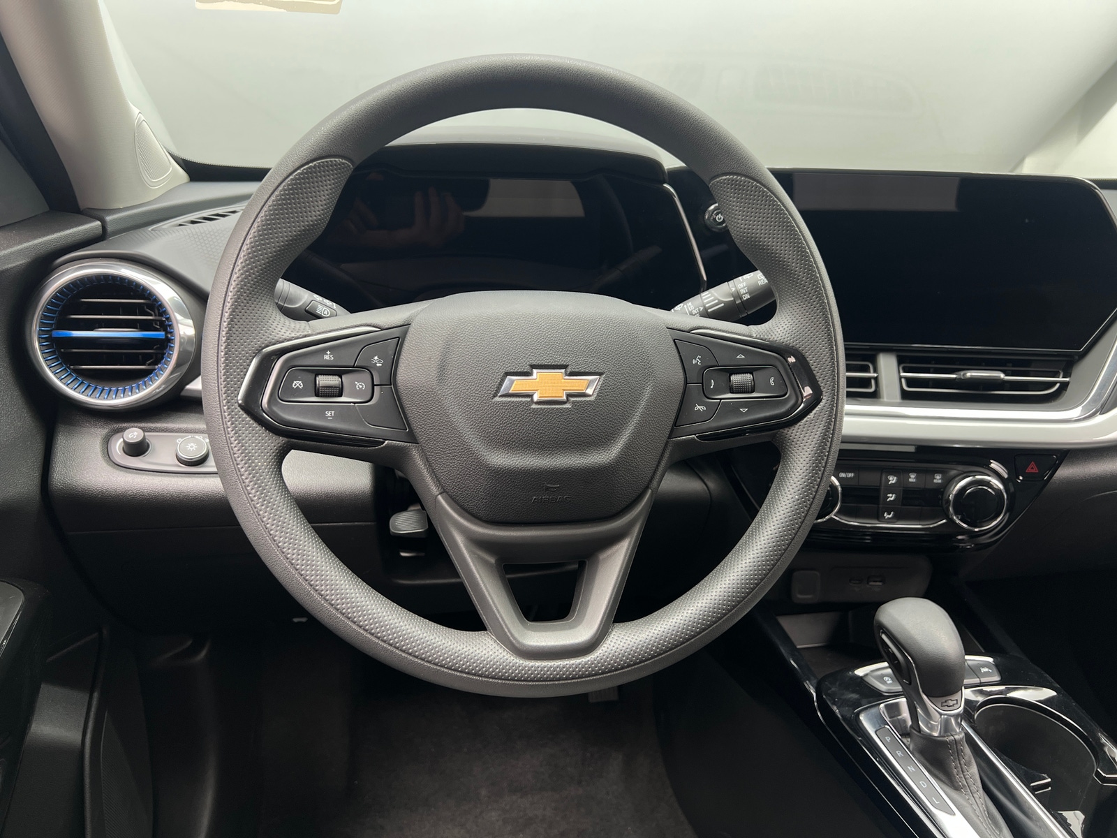 Thumbnail: 2025 Chevrolet Trax - 5