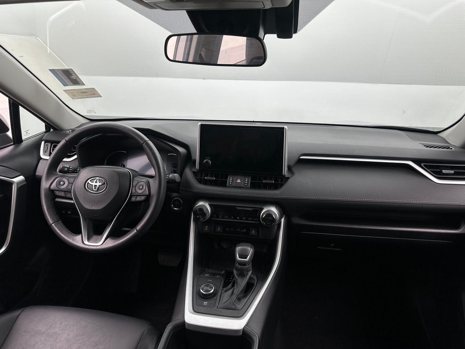 Thumbnail: 2024 Toyota RAV4 - 2