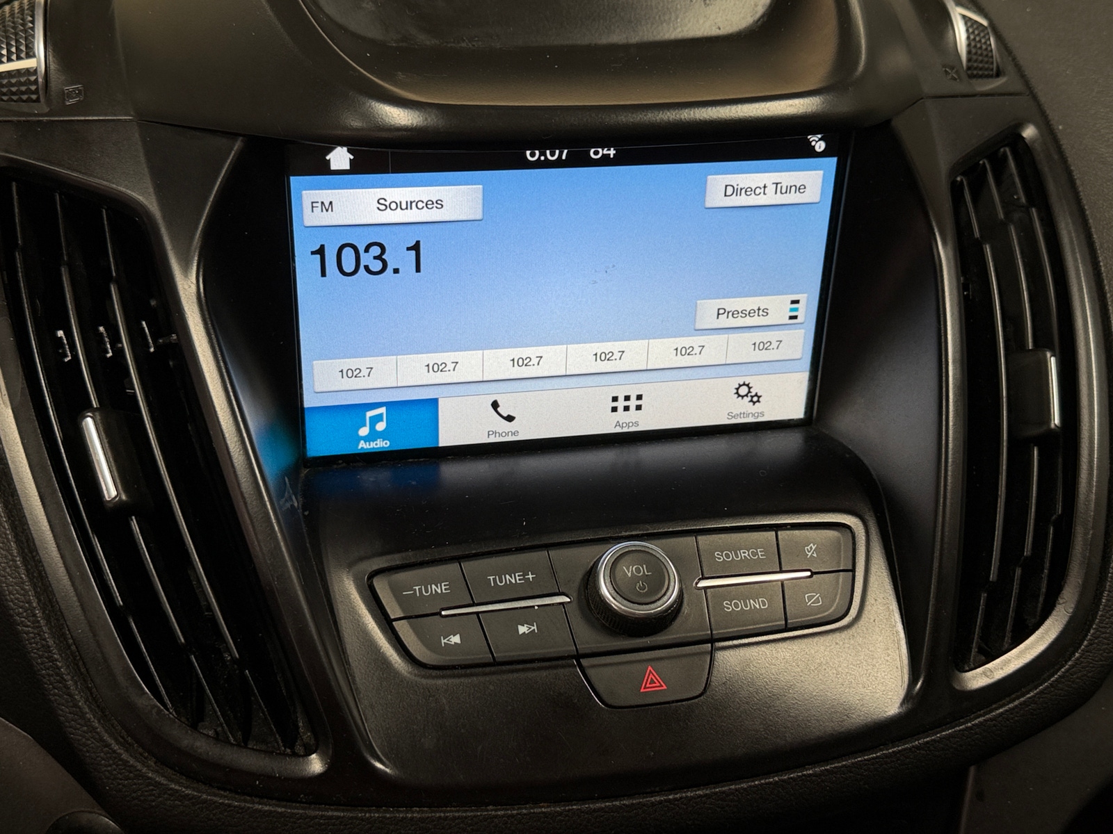 Thumbnail: 2019 Ford Escape - 4