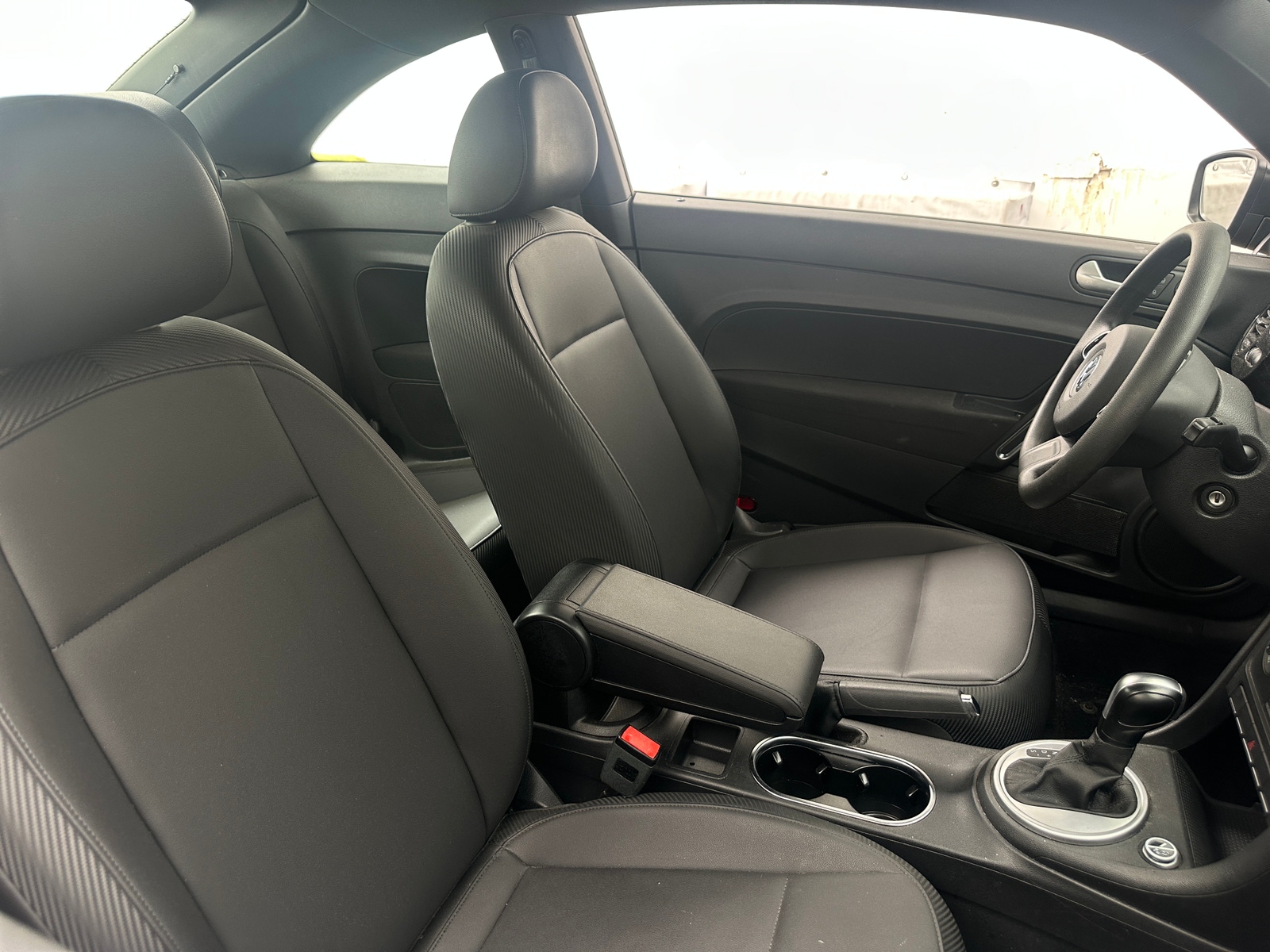 Thumbnail: 2016 Volkswagen Beetle - 2