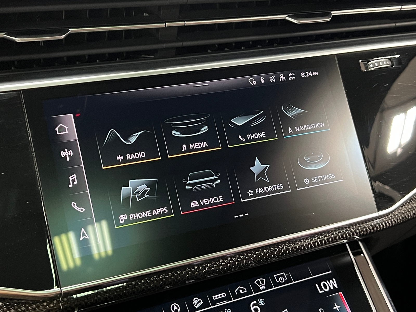 Thumbnail: 2022 Audi SQ7 - 3