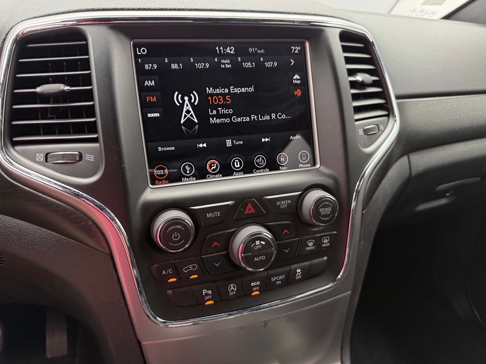 Thumbnail: 2018 Jeep Grand Cherokee - 3