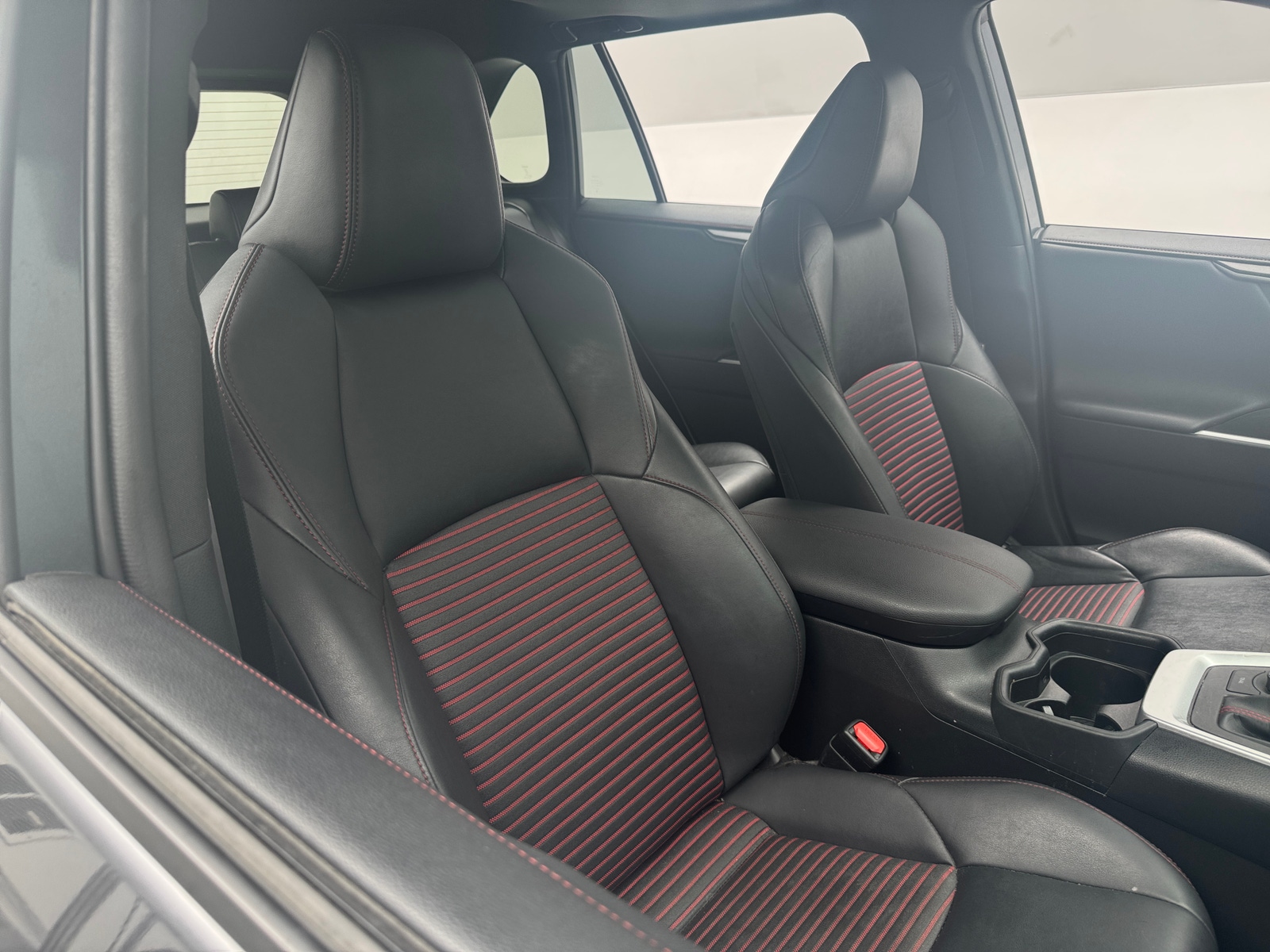 Thumbnail: 2021 Toyota RAV4 - 2