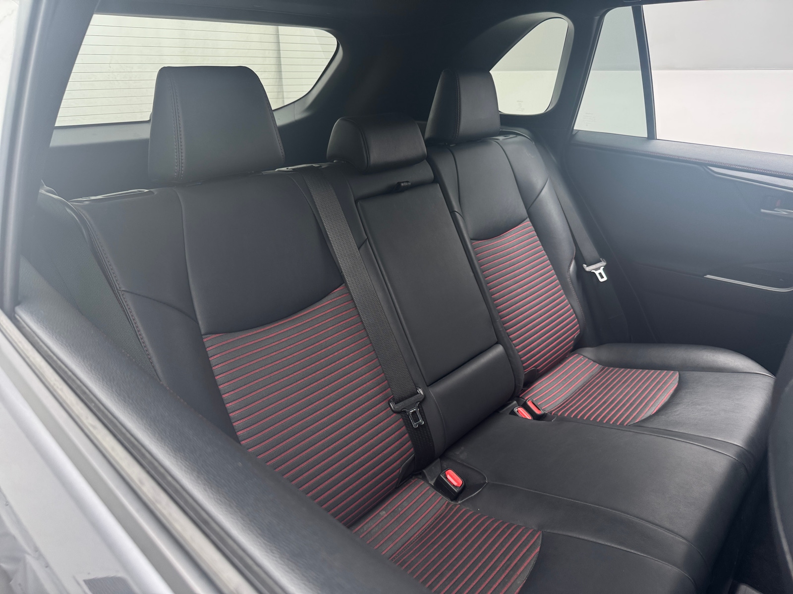 Thumbnail: 2021 Toyota RAV4 - 6