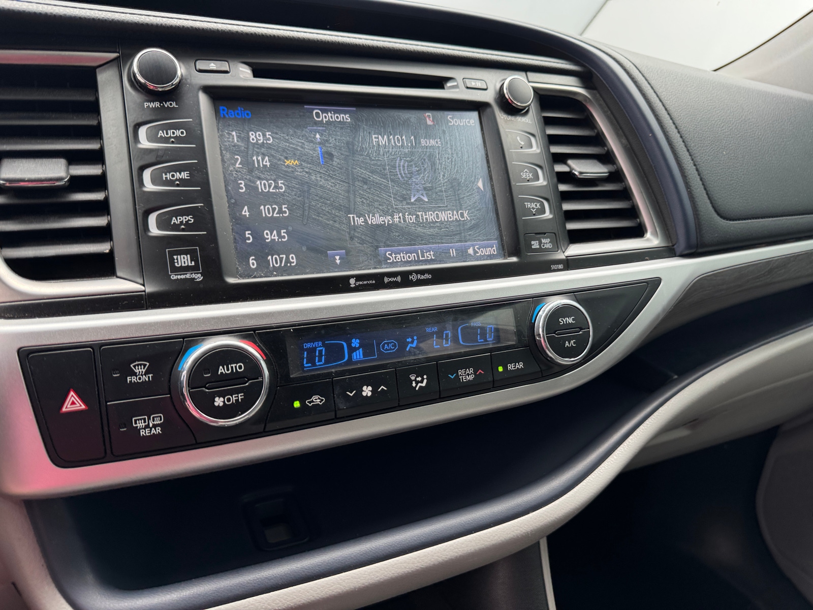 Thumbnail: 2018 Toyota Highlander - 3