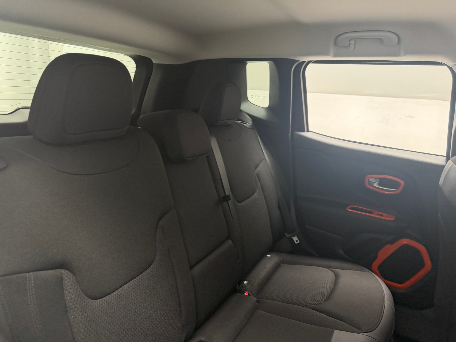 Thumbnail: 2018 Jeep Renegade - 6