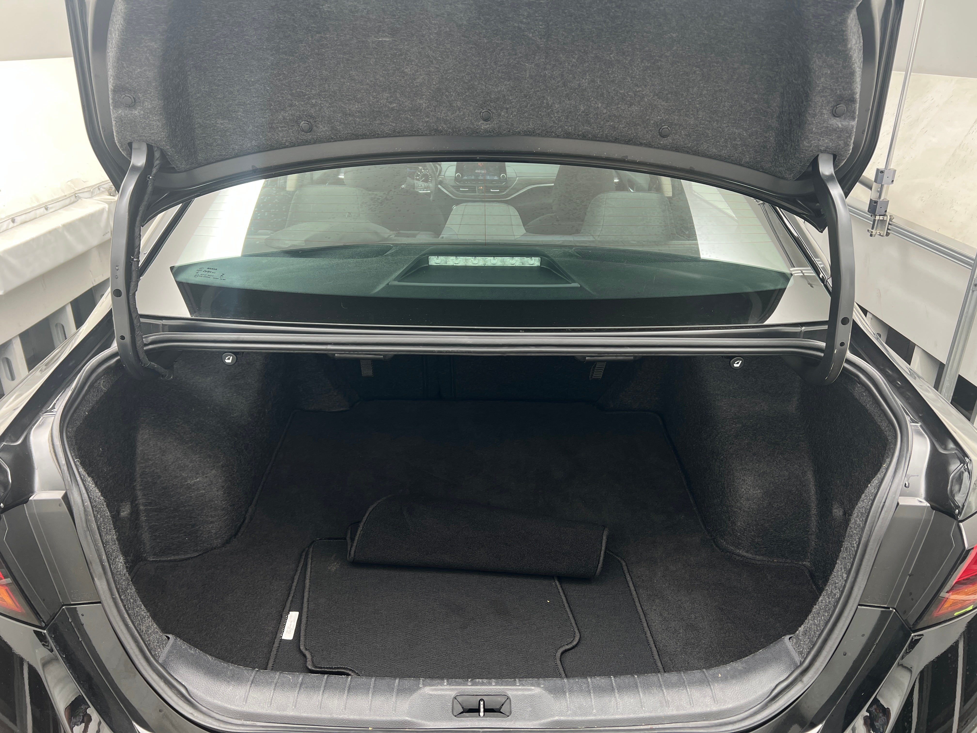 2025 Nissan Altima SV - Photo 5