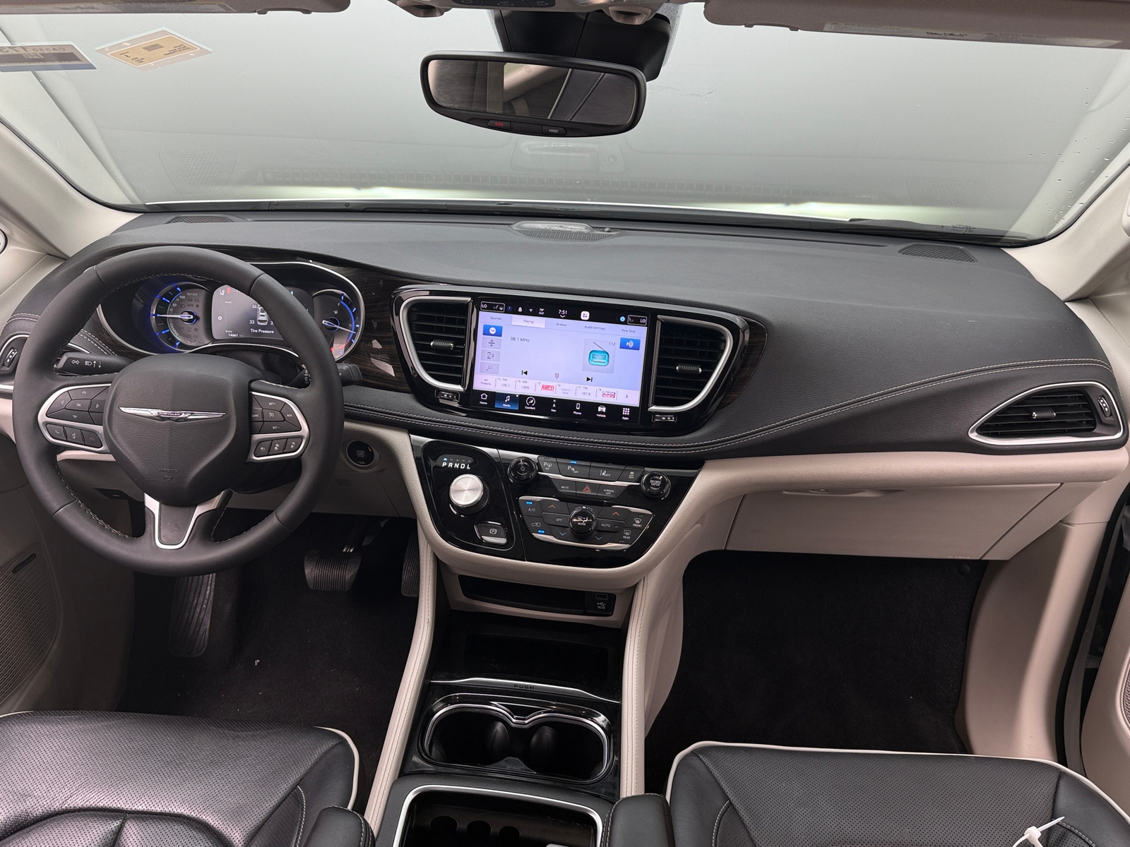 Thumbnail: 2023 Chrysler Pacifica - 2