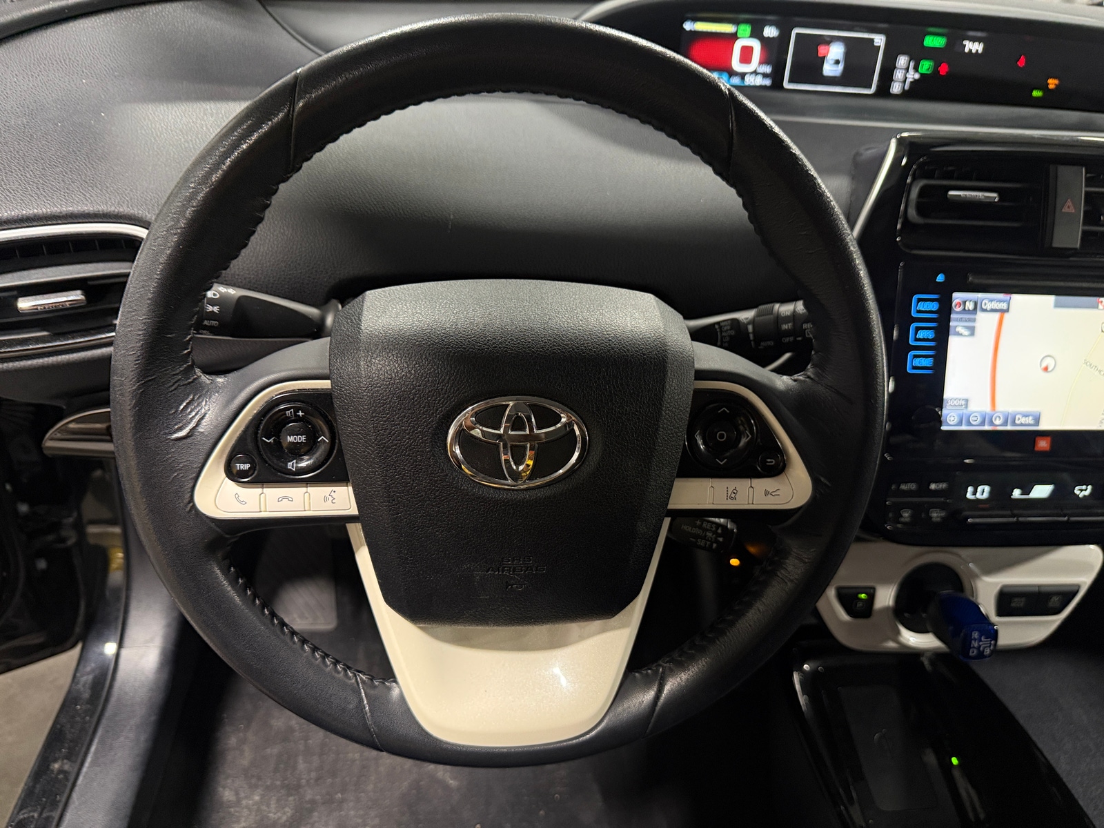 Thumbnail: 2017 Toyota Prius - 5