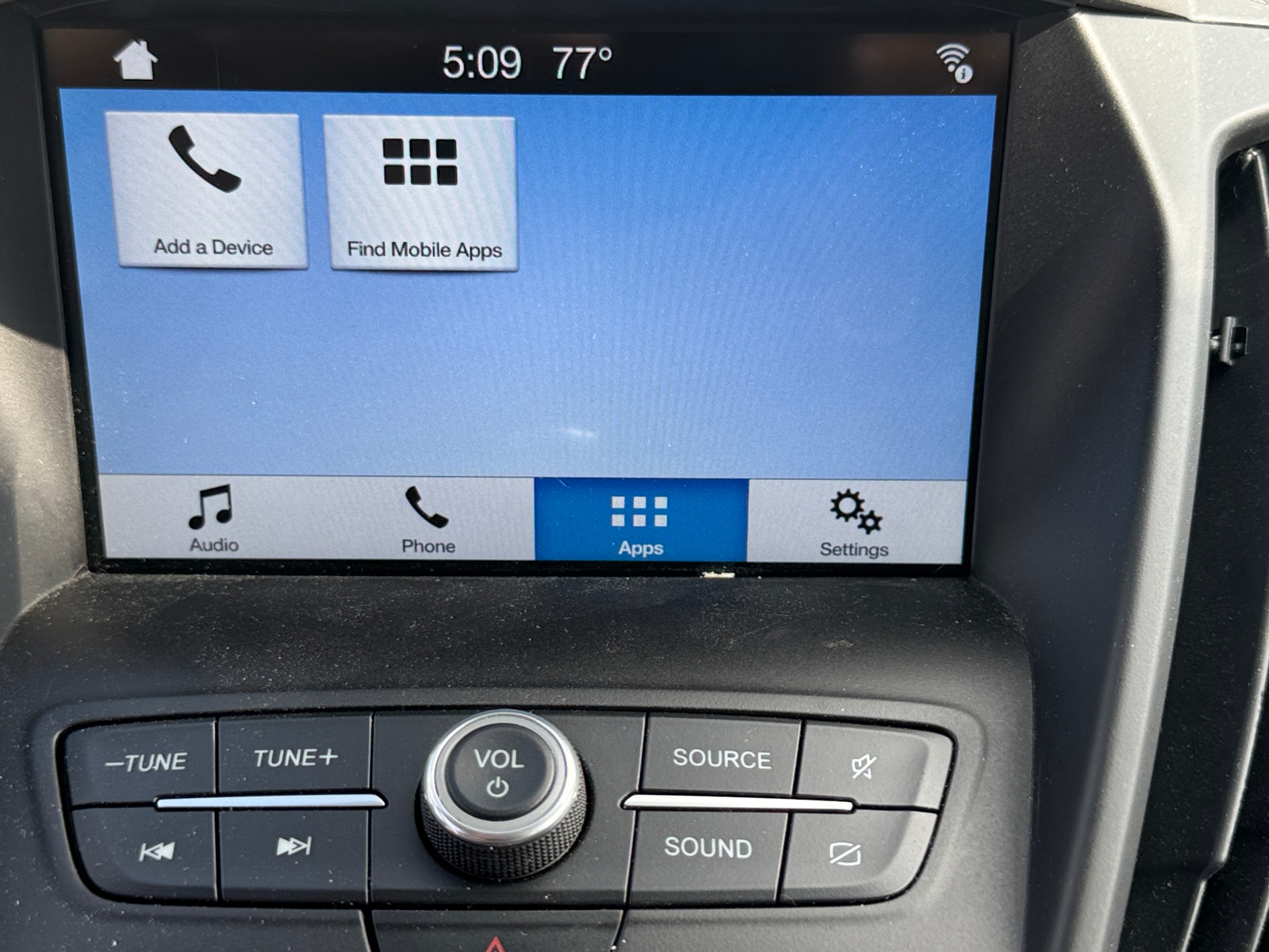 Thumbnail: 2019 Ford Escape - 4