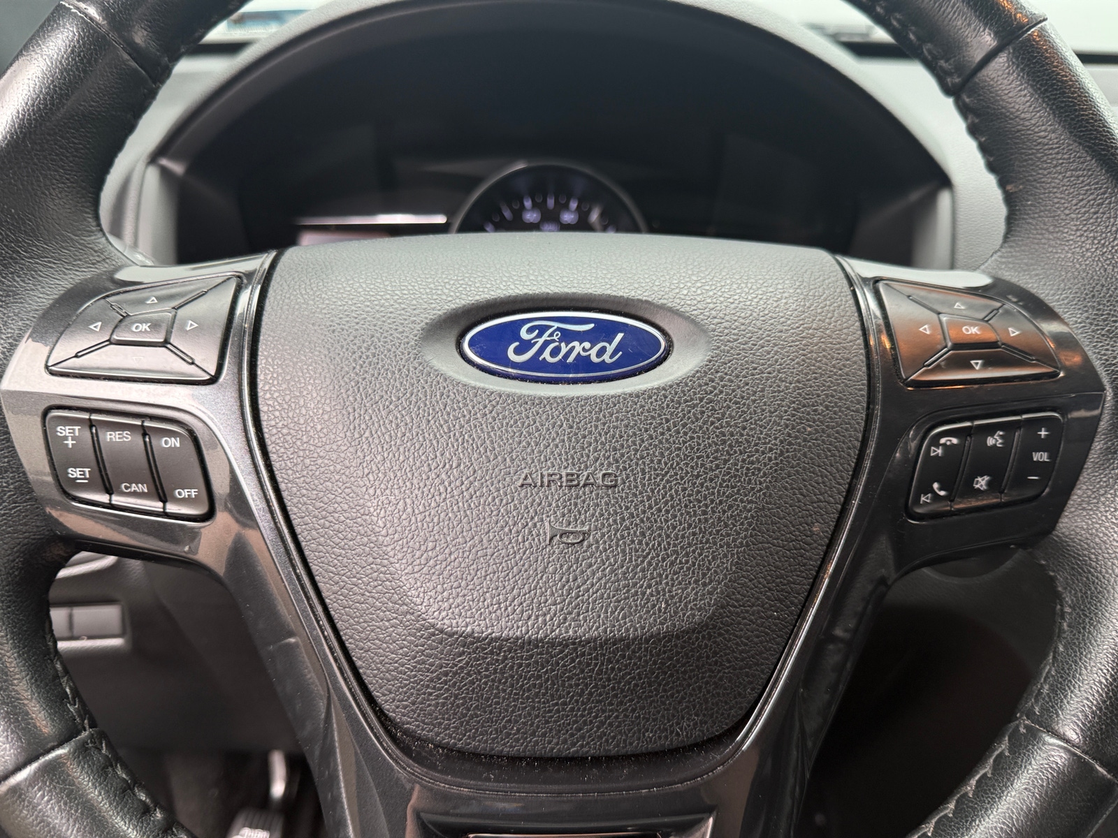 Thumbnail: 2019 Ford Explorer - 5