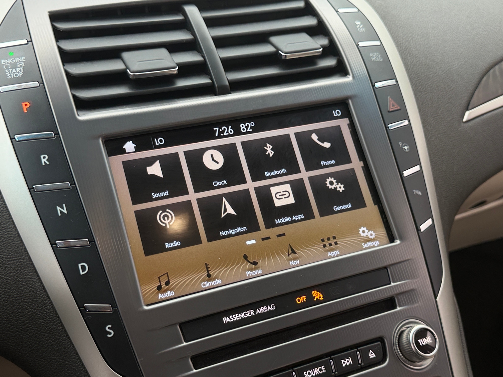 Thumbnail: 2017 Lincoln MKZ - 3