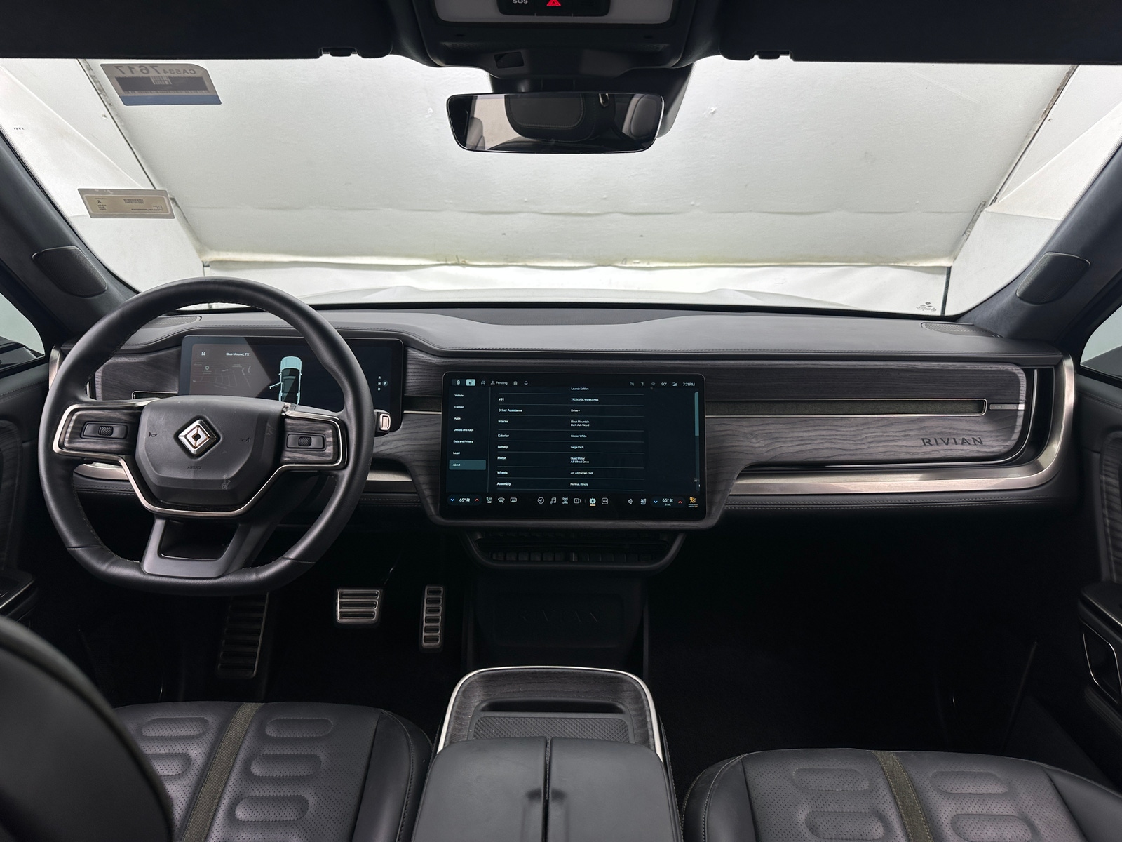 Thumbnail: 2022 Rivian R1S - 2