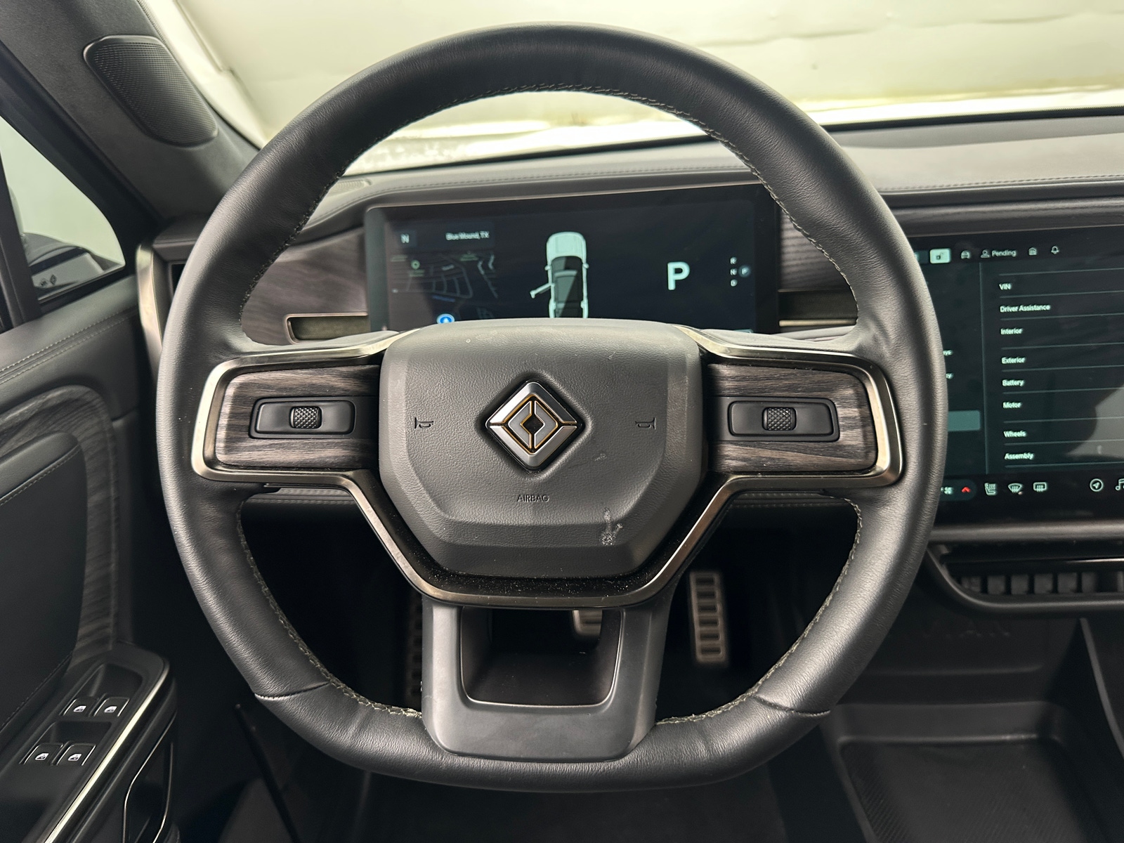 Thumbnail: 2022 Rivian R1S - 4