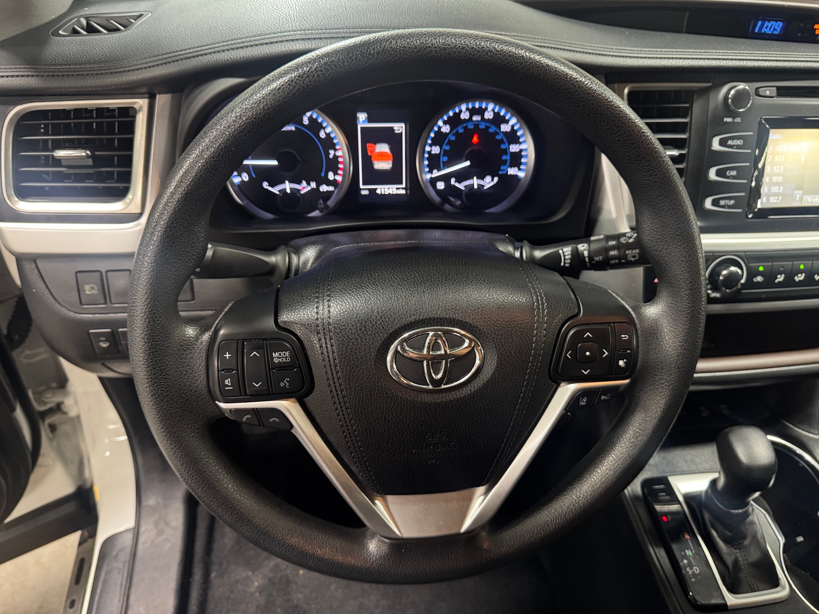 Thumbnail: 2017 Toyota Highlander - 5