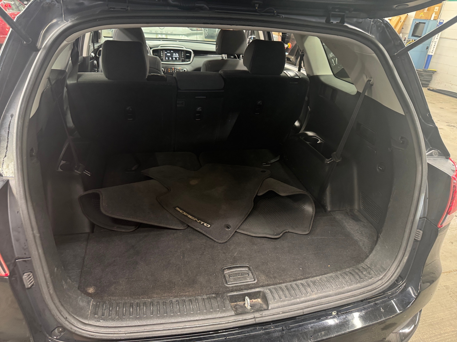Thumbnail: 2019 Kia Sorento - 7