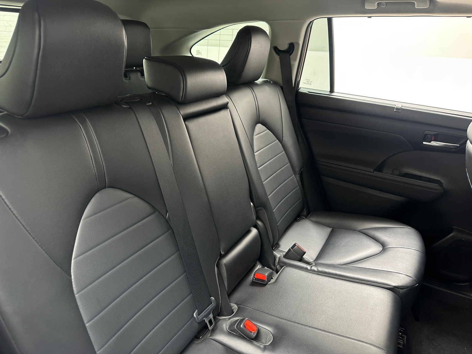 Thumbnail: 2023 Toyota Highlander - 5