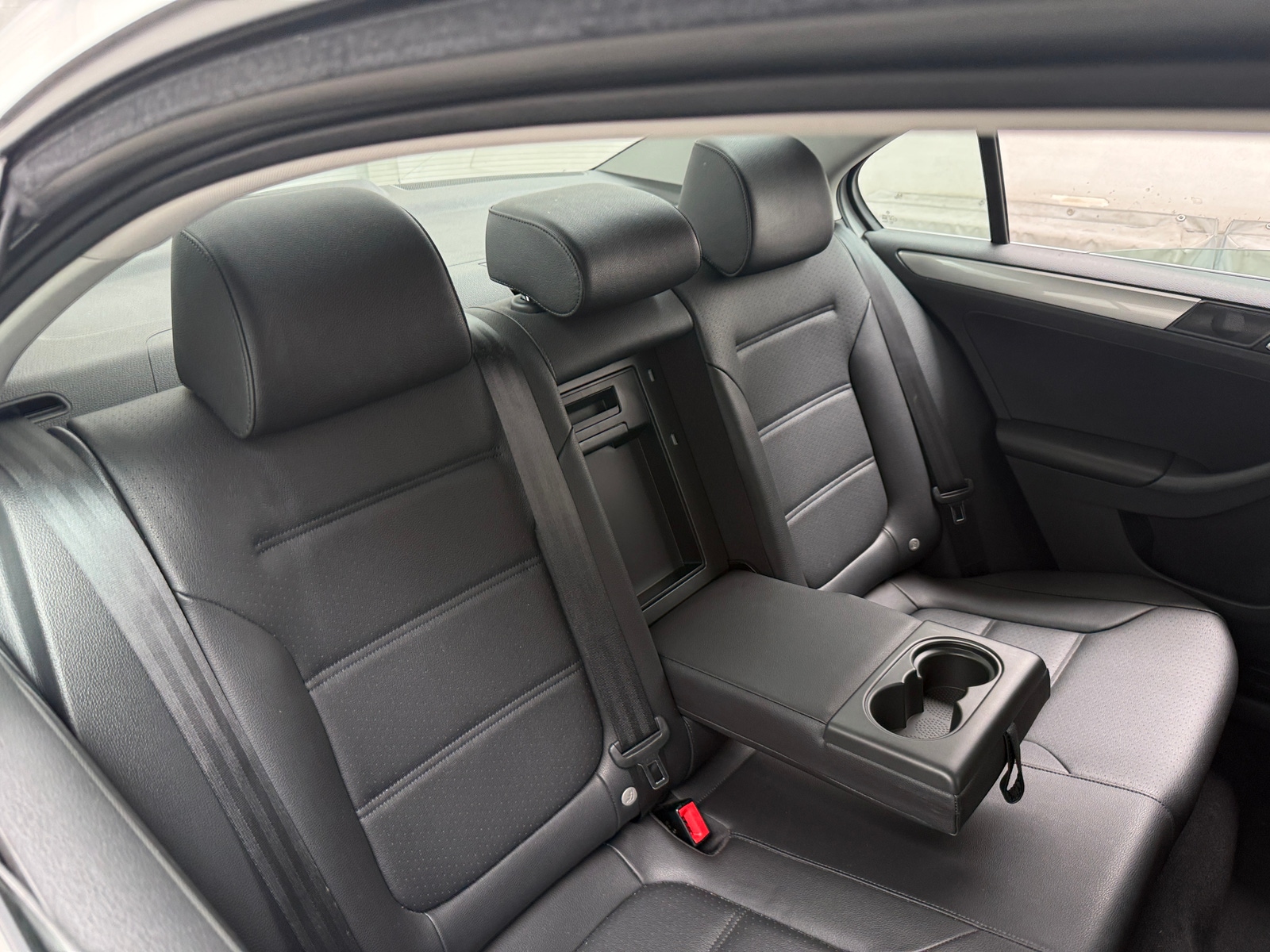 Thumbnail: 2017 Volkswagen Jetta - 5