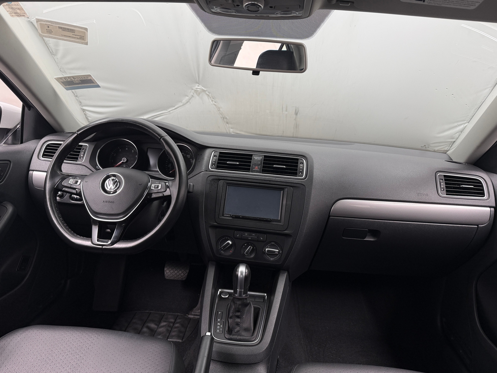 Thumbnail: 2017 Volkswagen Jetta - 2