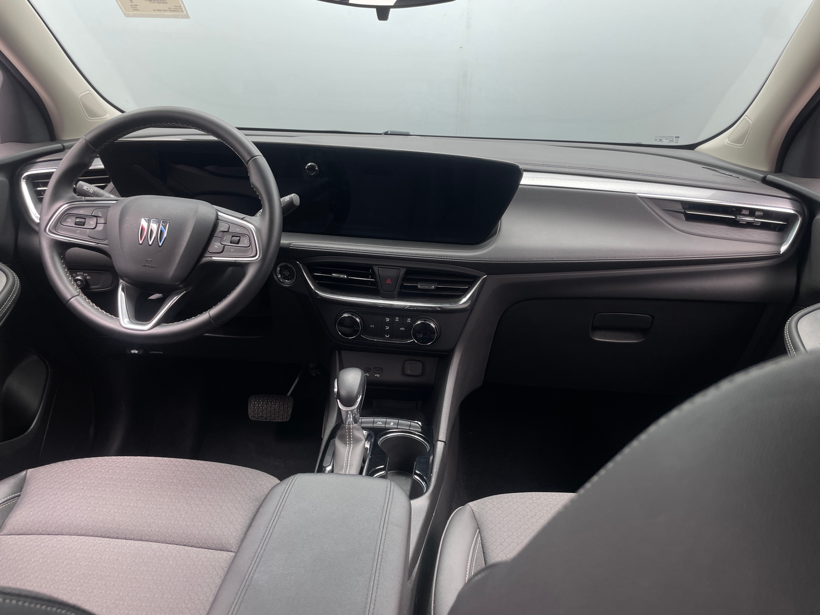 Thumbnail: 2025 Buick Encore GX - 3