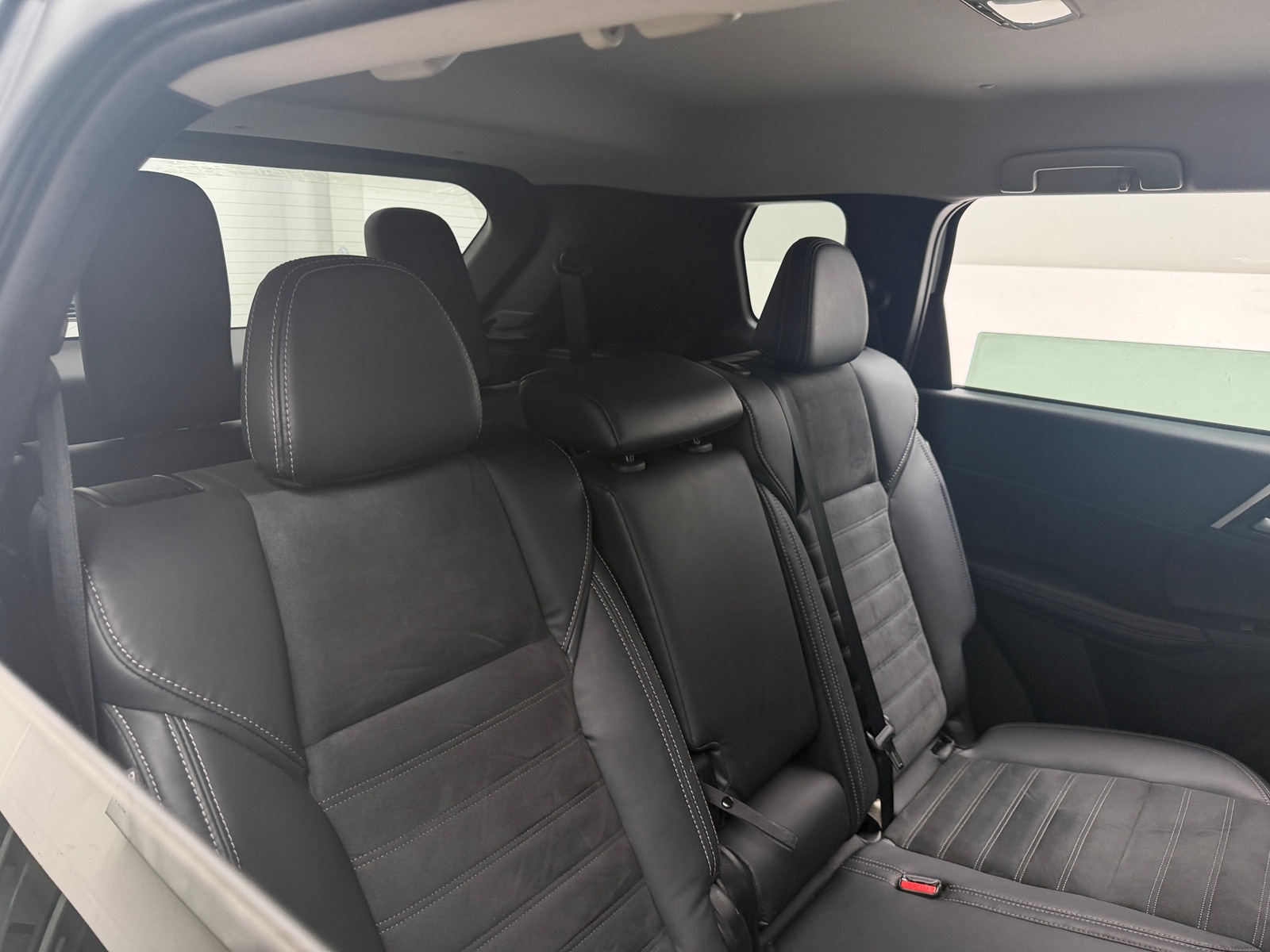 Thumbnail: 2022 Mitsubishi Outlander - 5