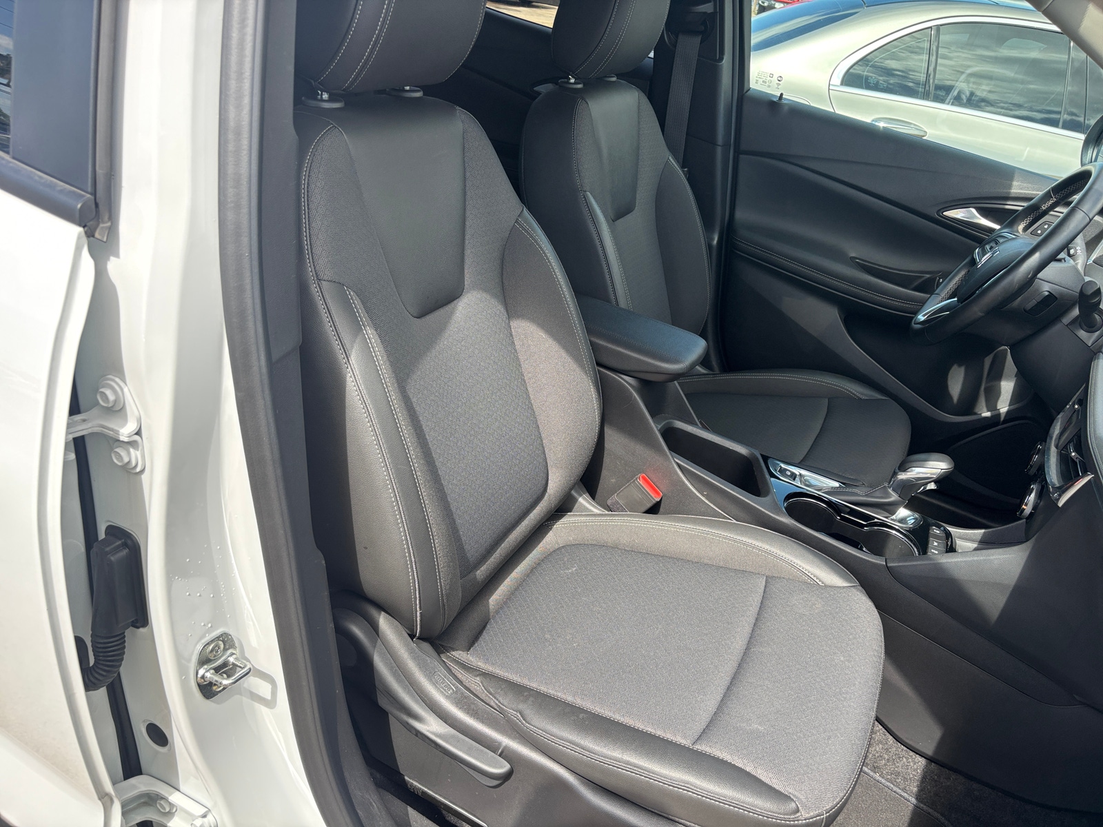 Thumbnail: 2025 Buick Encore GX - 2