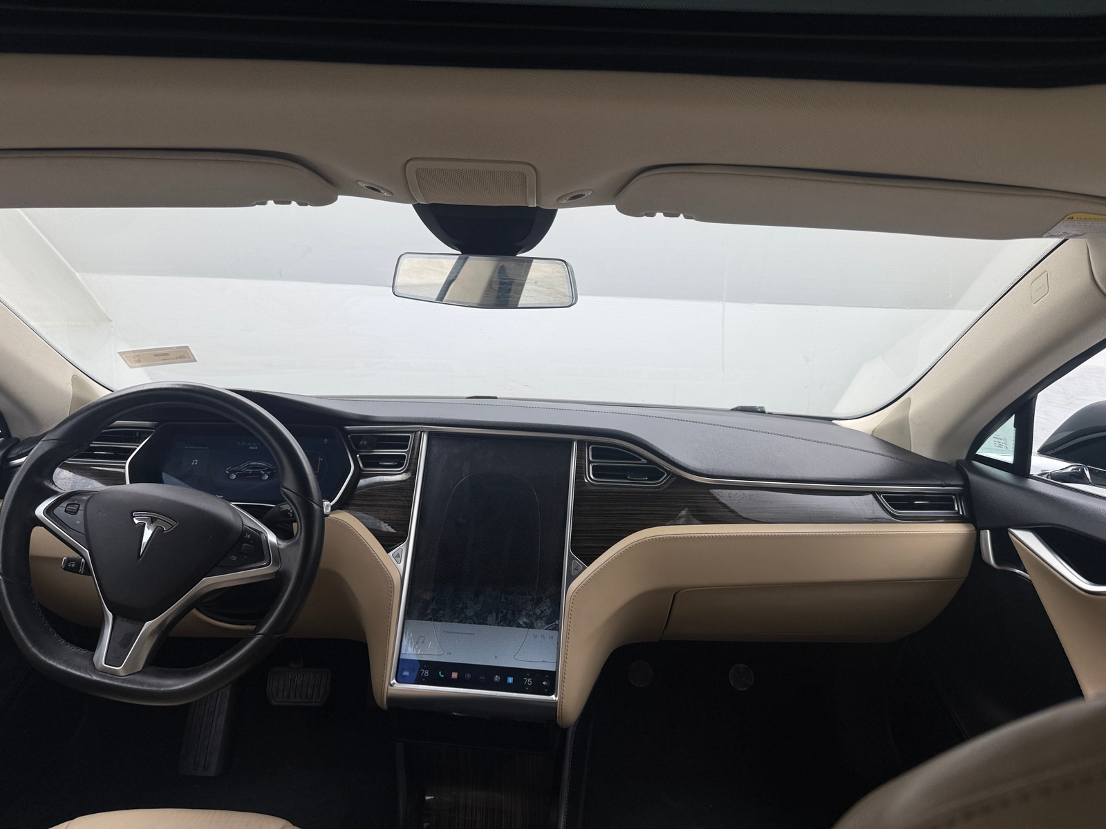 Thumbnail: 2015 Tesla Model S - 3
