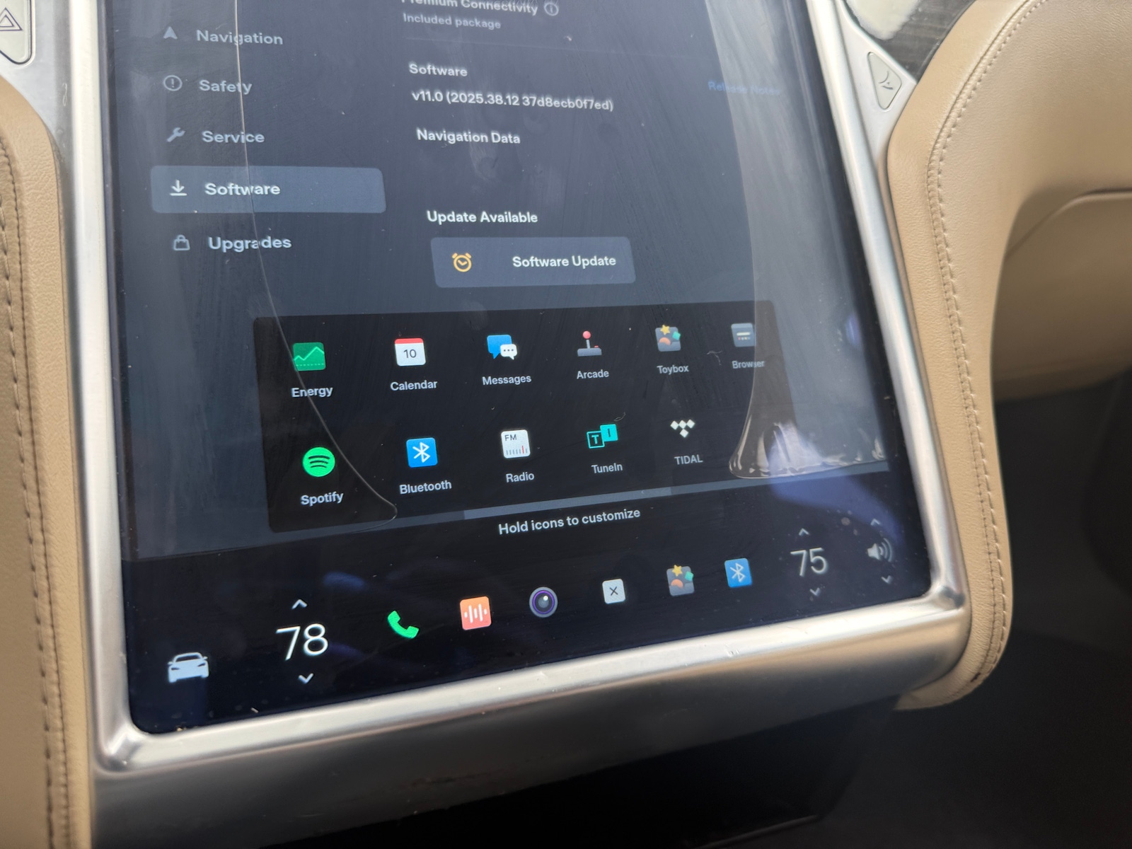 Thumbnail: 2015 Tesla Model S - 4