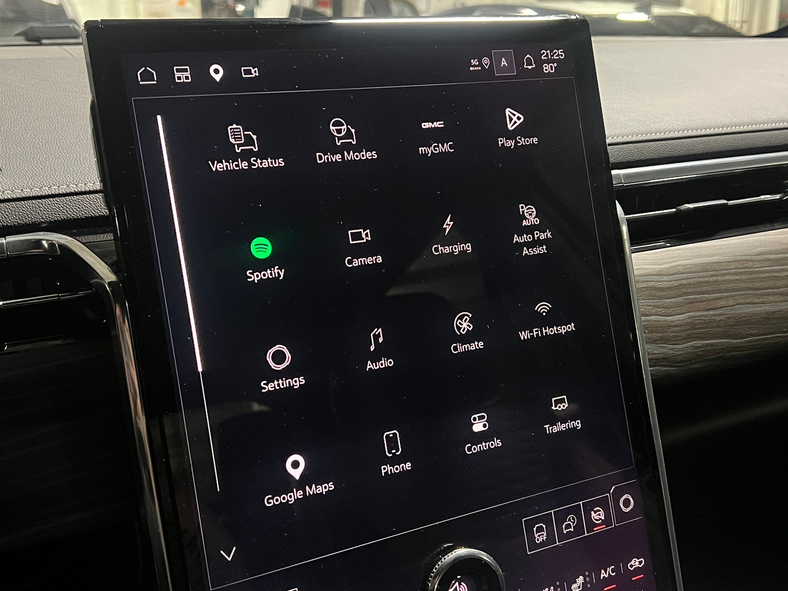 Thumbnail: 2026 GMC Sierra EV - 3