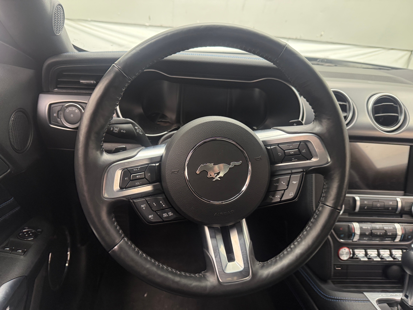 Thumbnail: 2022 Ford Mustang - 4