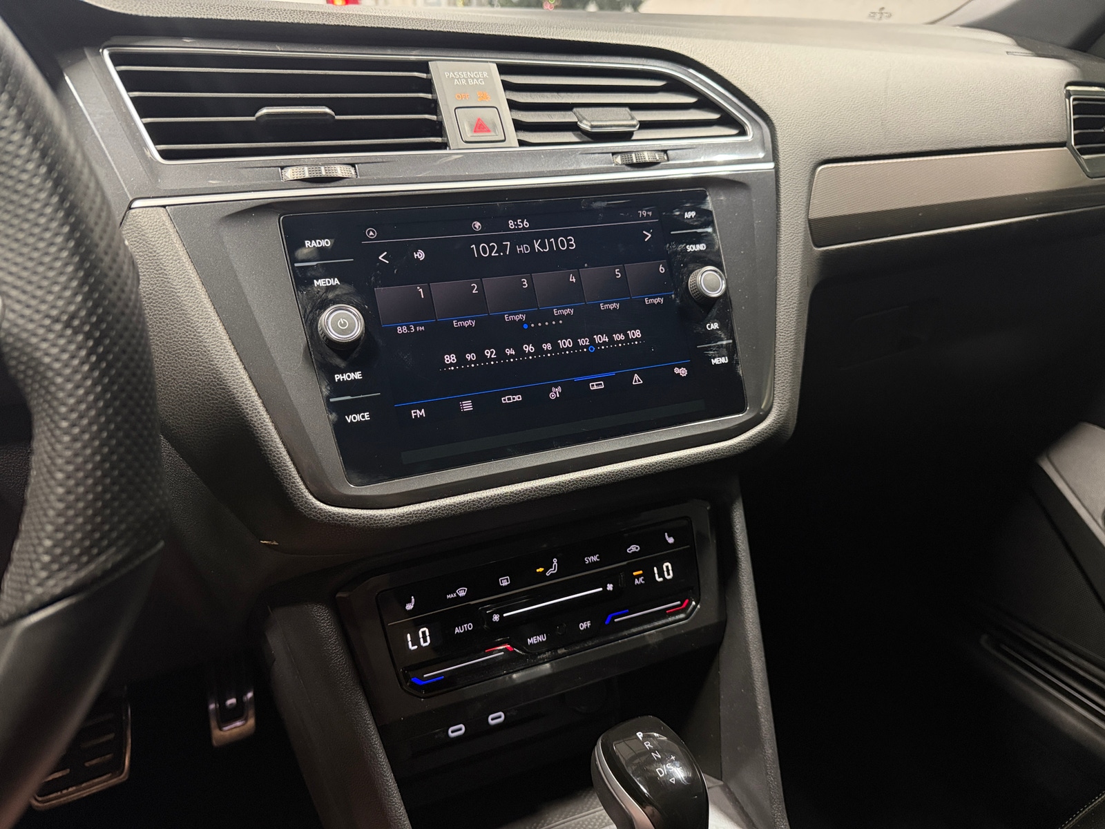 Thumbnail: 2024 Volkswagen Tiguan - 3