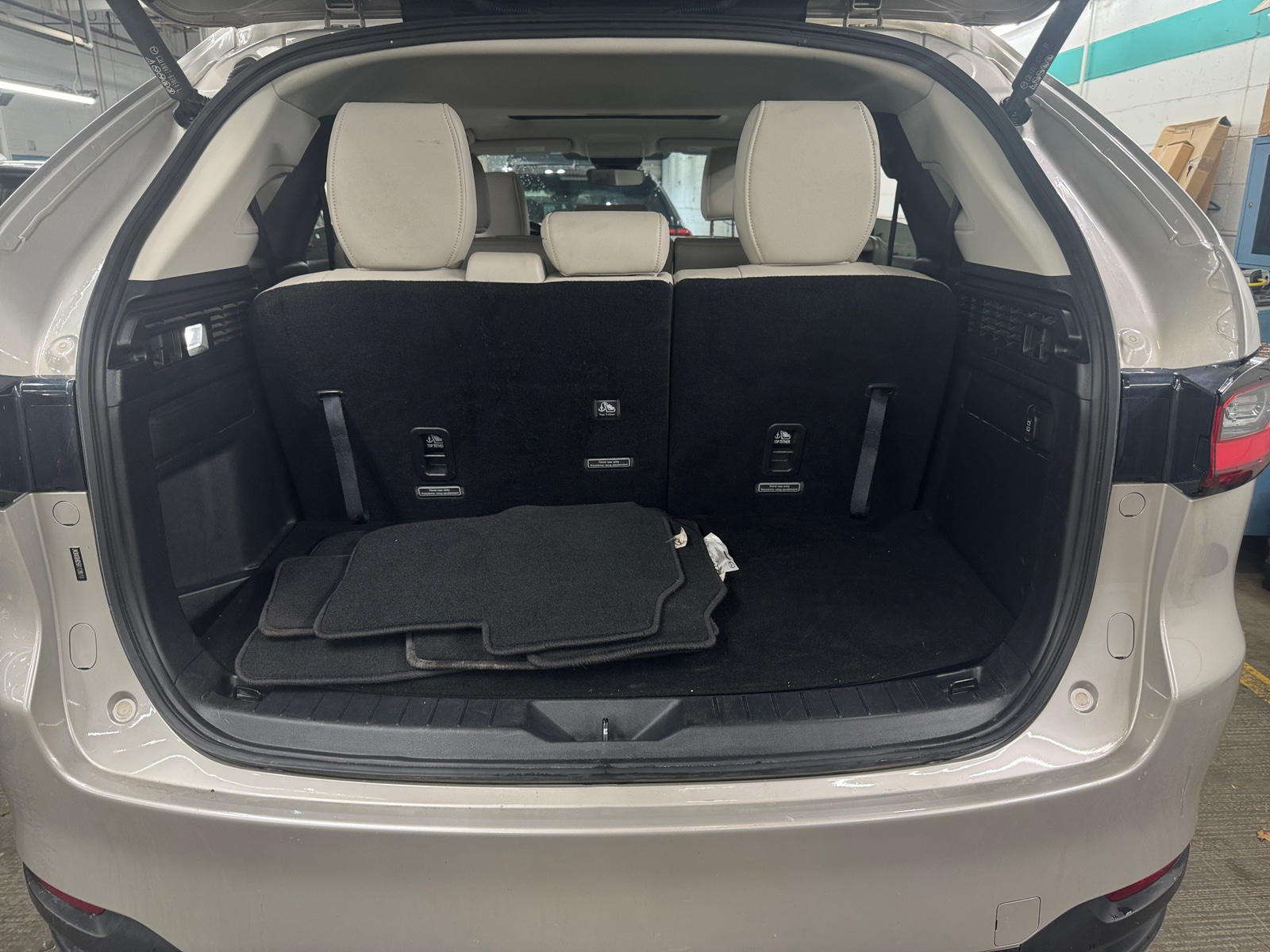 Thumbnail: 2024 Mazda CX-90 - 6