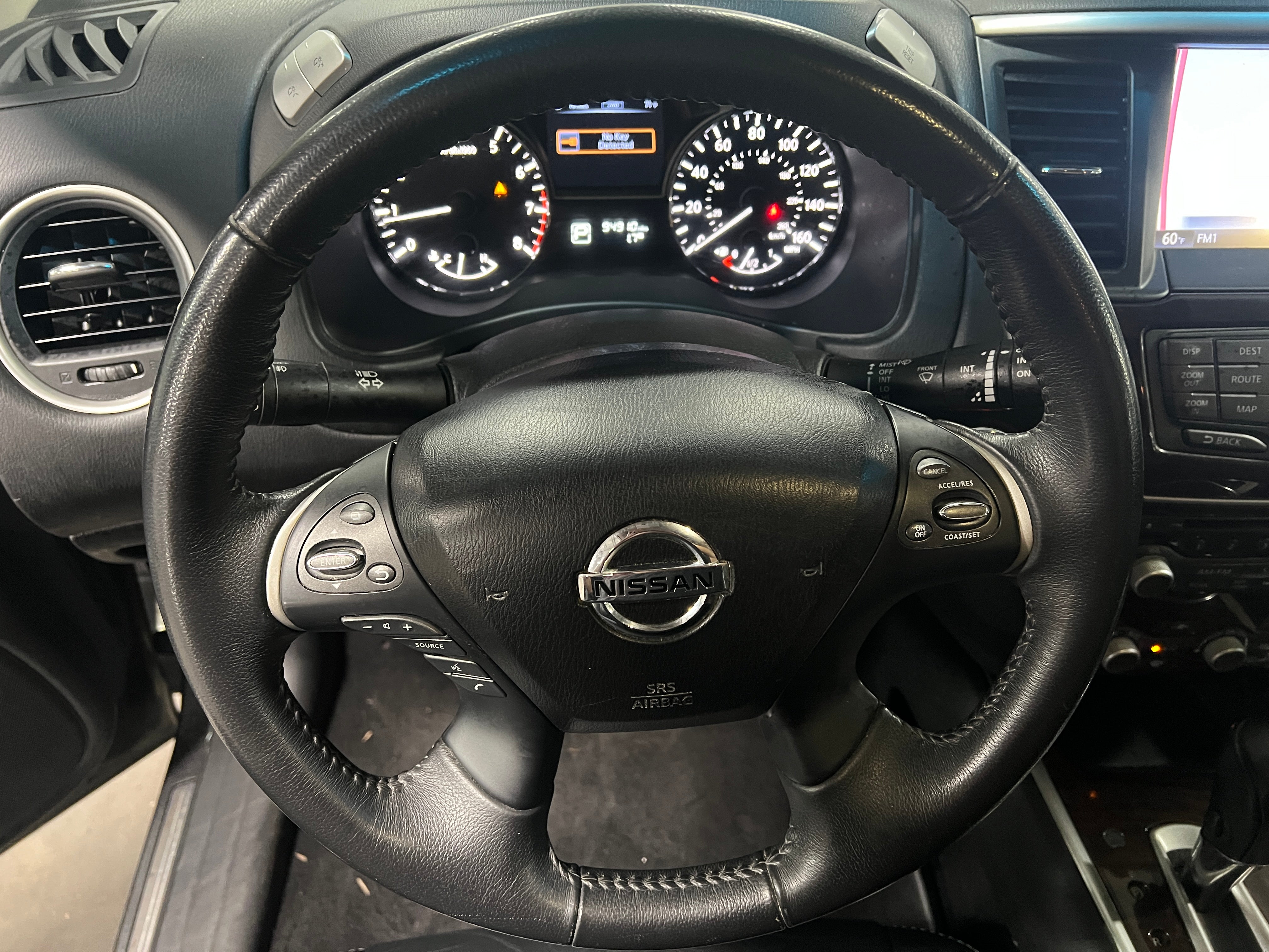 Used 2014 Nissan Pathfinder SL with VIN 5N1AR2MM9EC734897 for sale in Pewaukee, WI