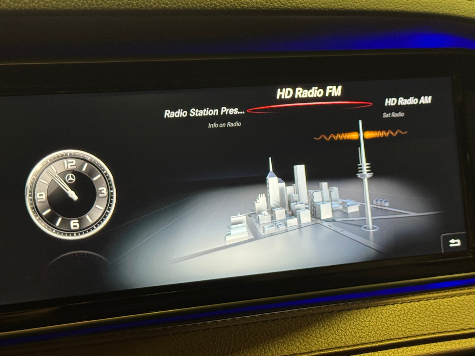 Thumbnail: 2016 Mercedes-Benz S-Class - 3
