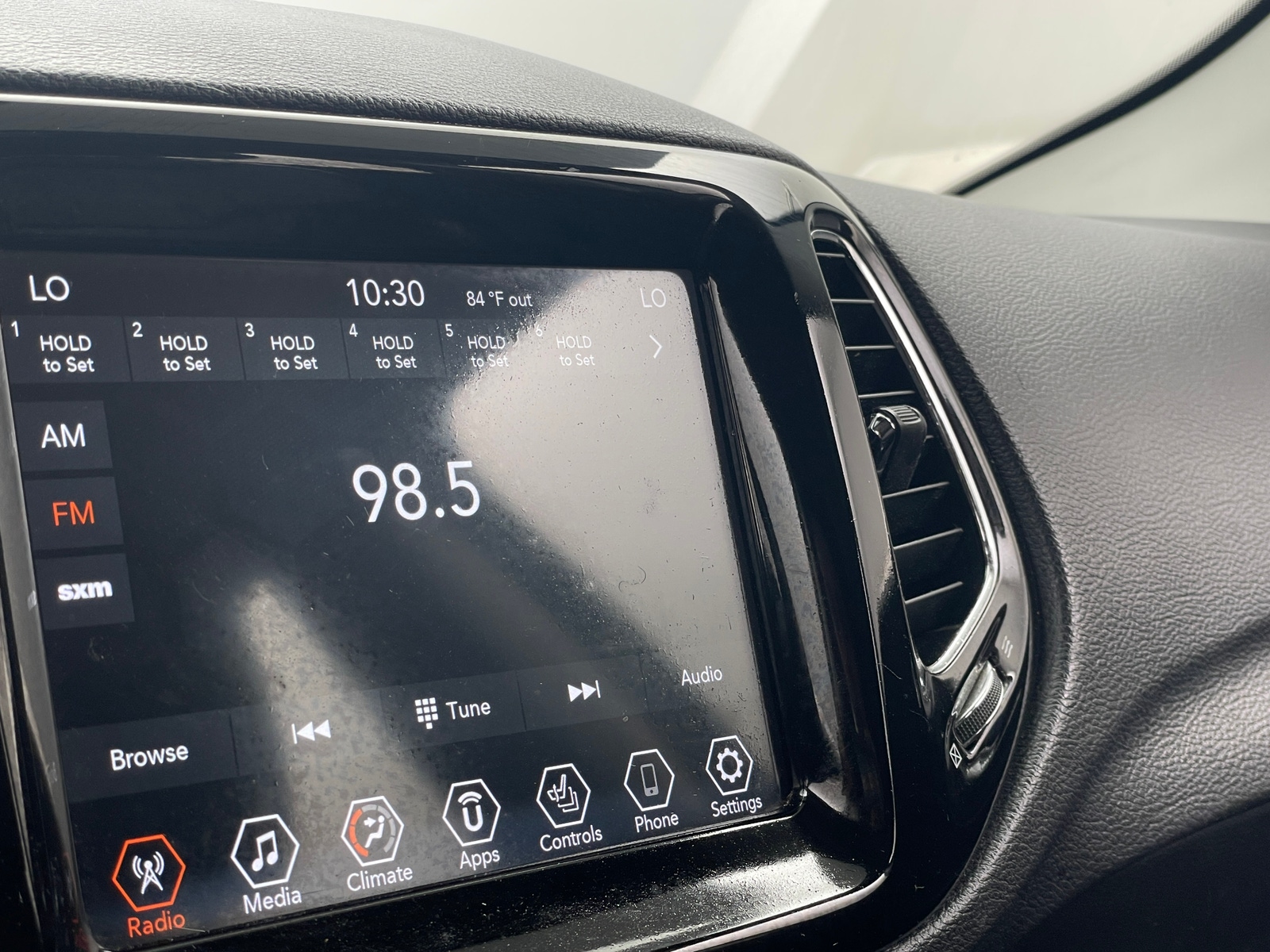 Thumbnail: 2019 Jeep Compass - 3