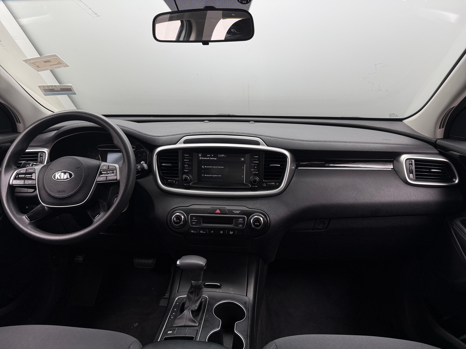 Thumbnail: 2019 Kia Sorento - 3