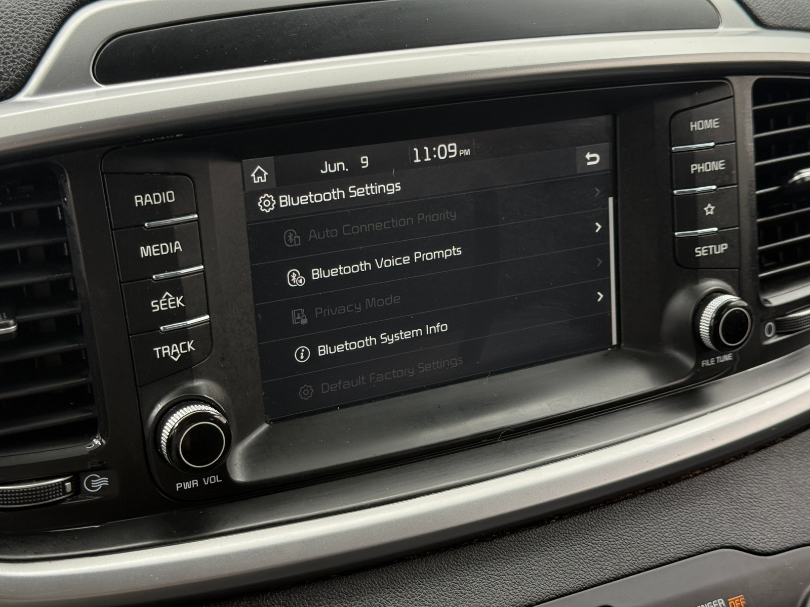 Thumbnail: 2019 Kia Sorento - 4